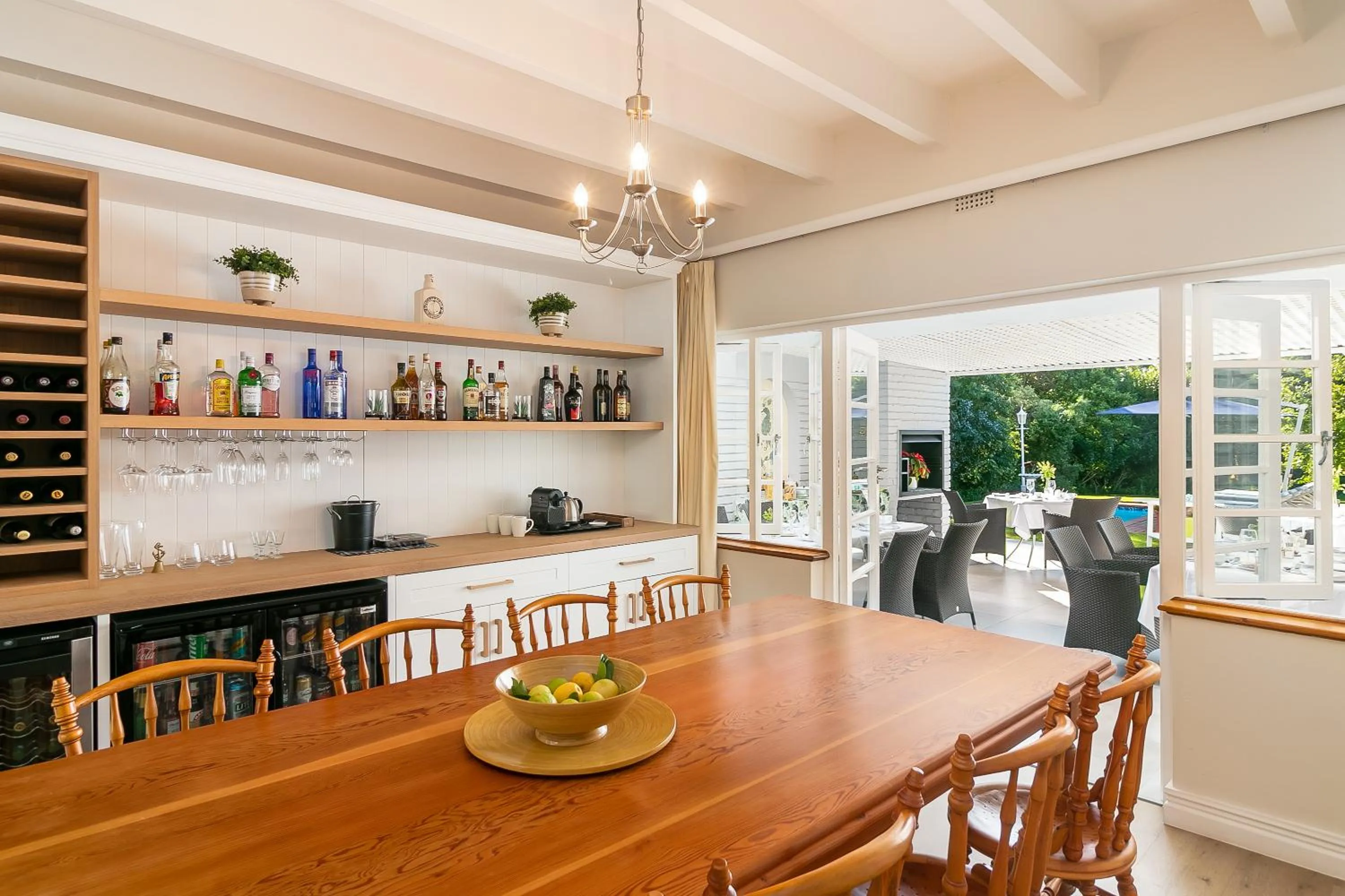 Lounge or bar in The Knysna Belle Guest House