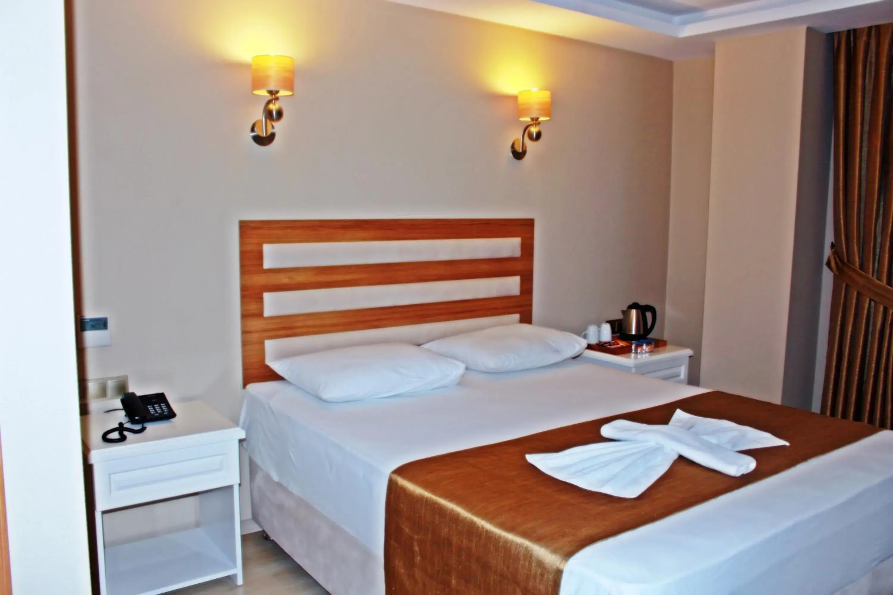 Deluxe Double Room with Side Sea View in Feza Otel Deluxe Double Room with Side Sea View in Feza Otel