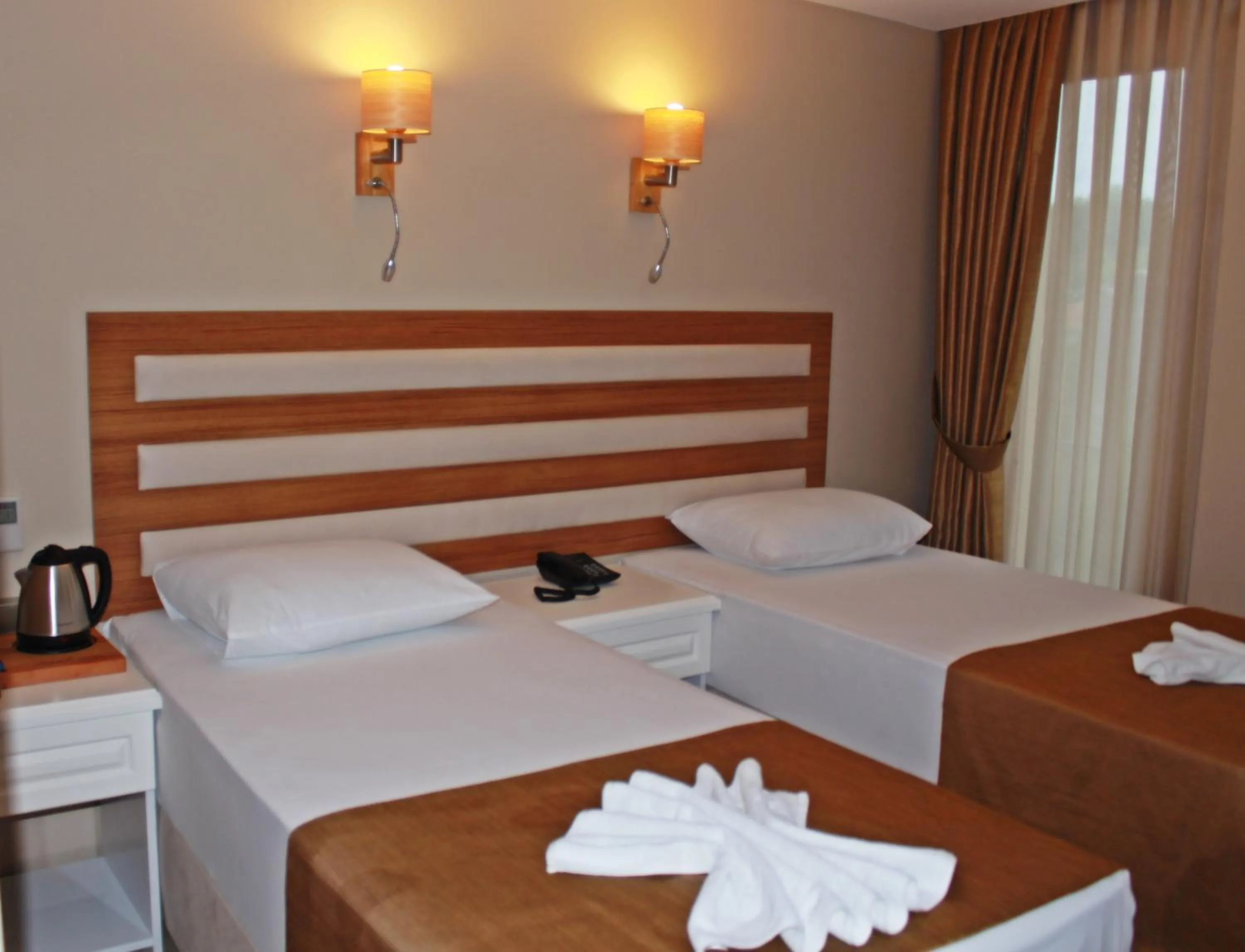 Bed in Feza Otel