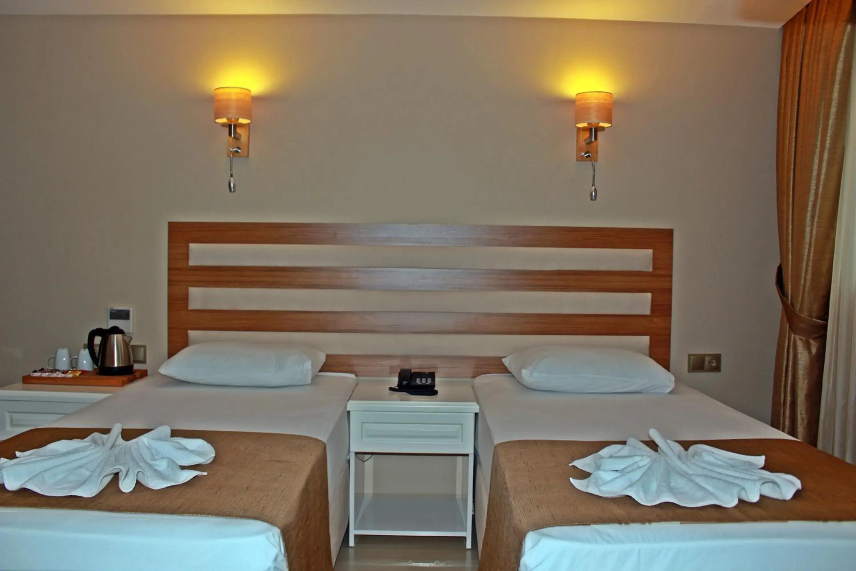 Double or Twin Room with Side Sea View in Feza Otel Double or Twin Room with Side Sea View in Feza Otel