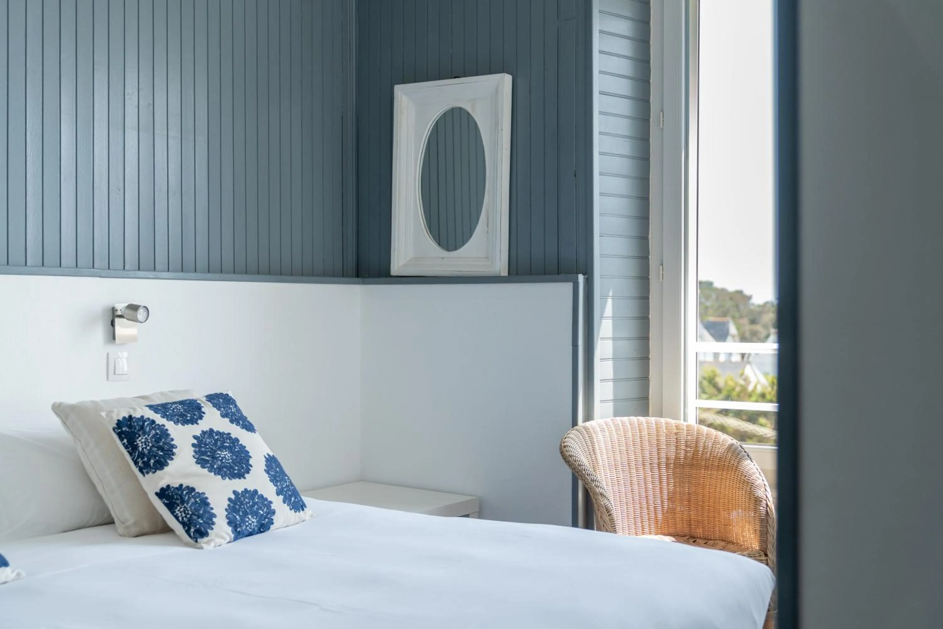 Bed in Hôtel Des Deux Mers