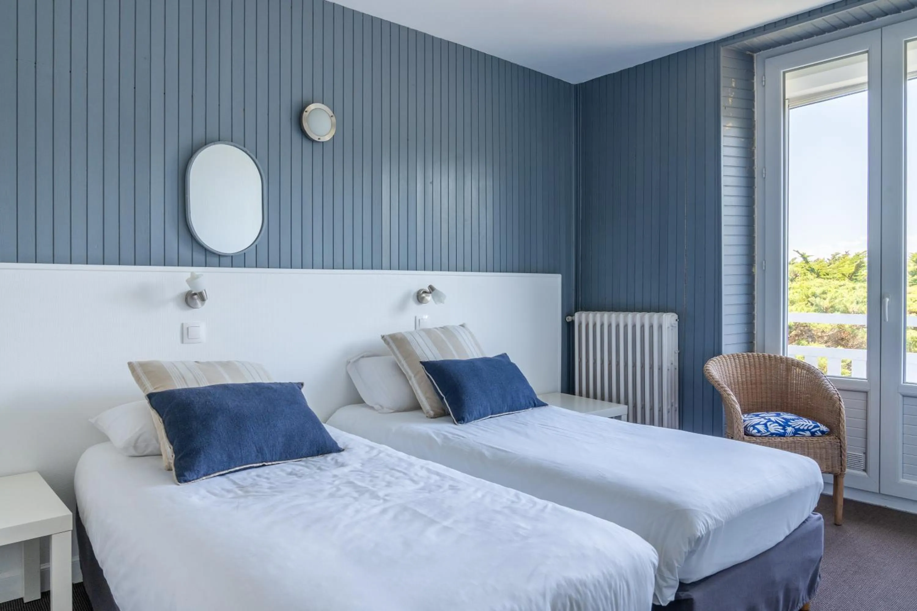 Bed in Hôtel Des Deux Mers