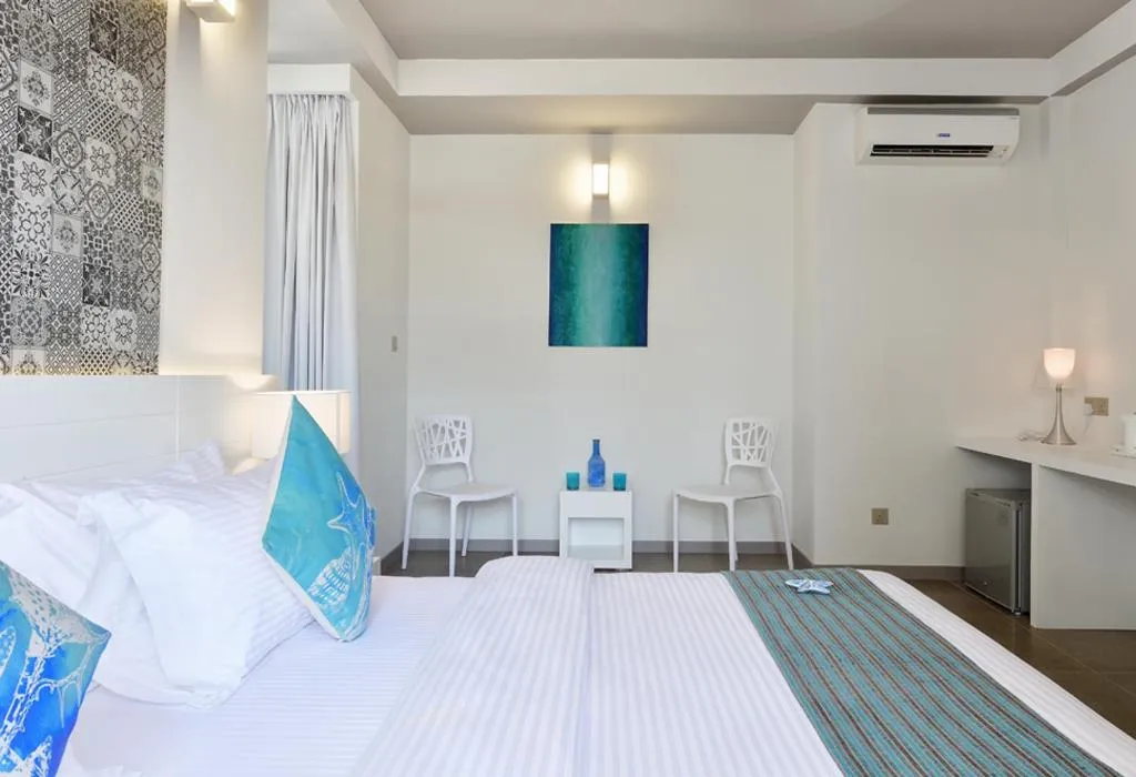 bunk bed, Bed in Velana Beach Hotel Maldives