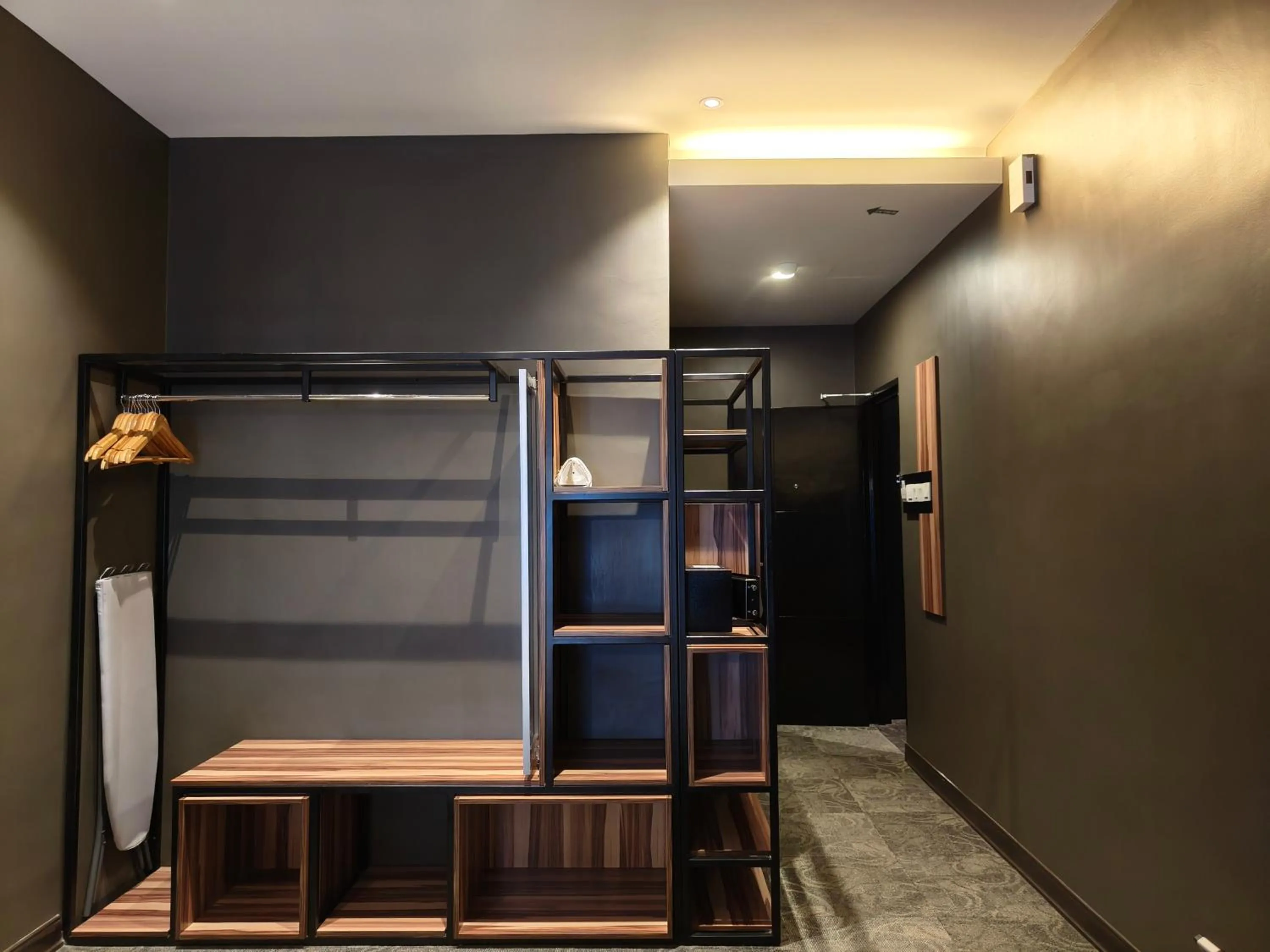 Bedroom, Bed in Asiatic Hotel