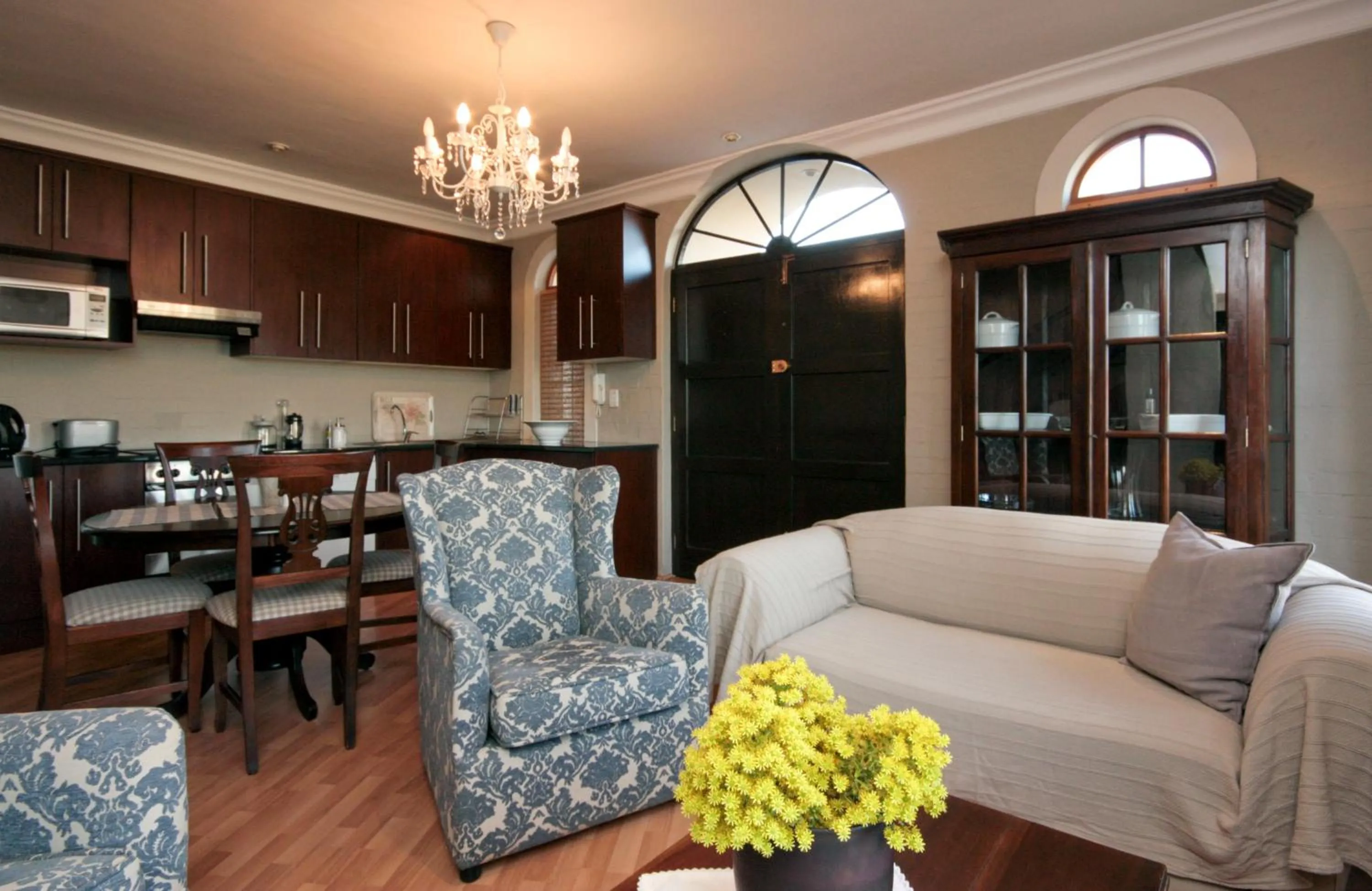 Communal lounge/ TV room in A Smart Stay Apartments