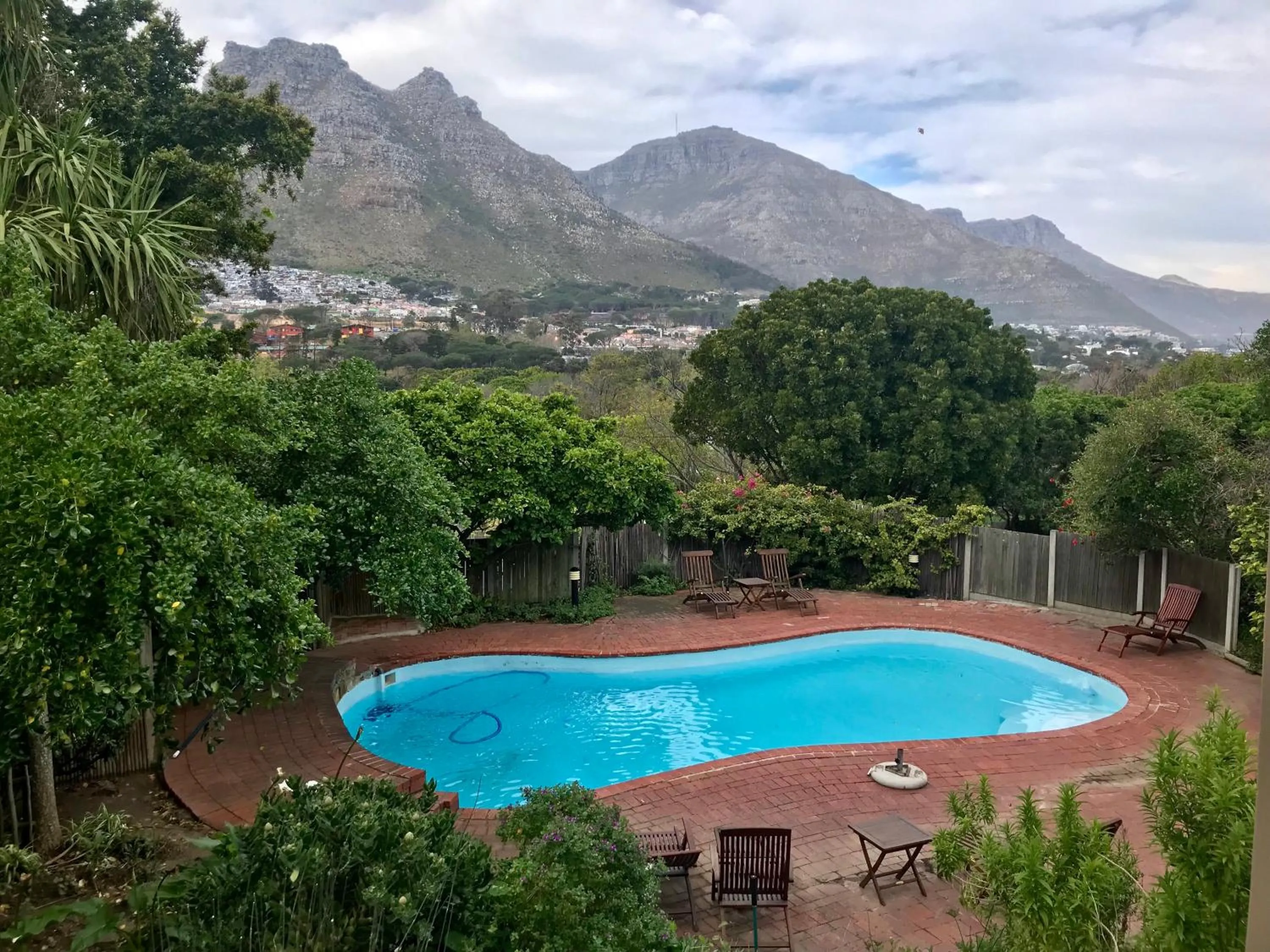 The Salt House Guest House in Hout Bay