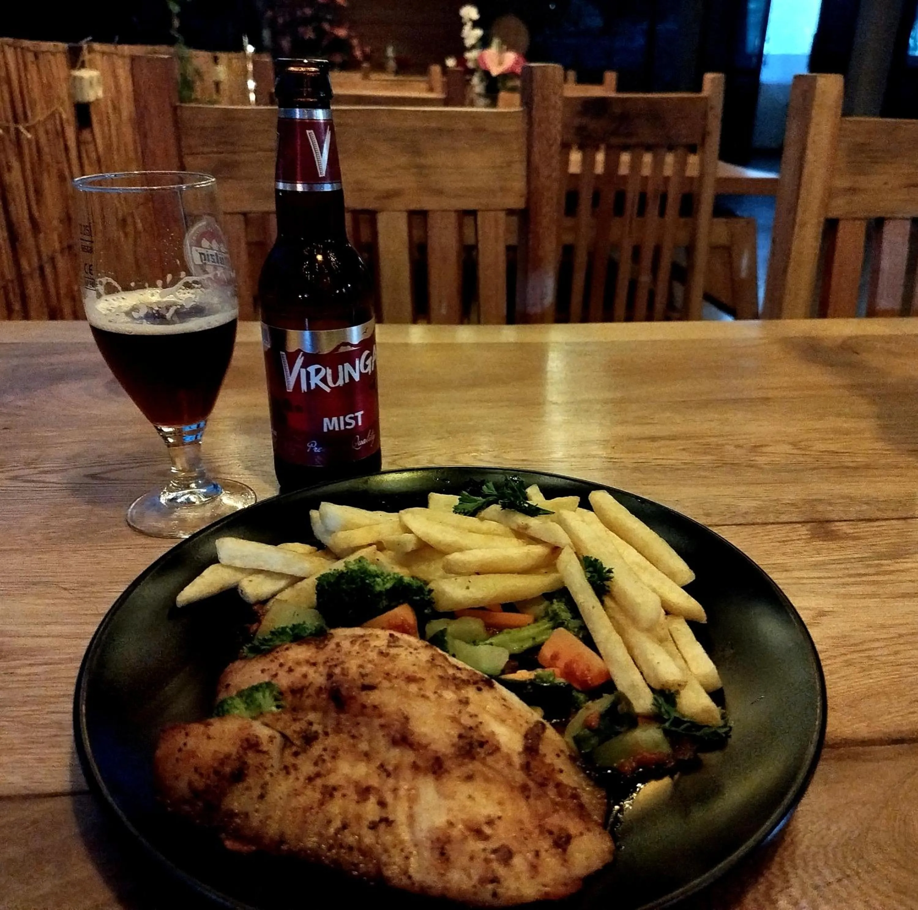 Restaurant/places to eat in Anthurium Residential Hotel