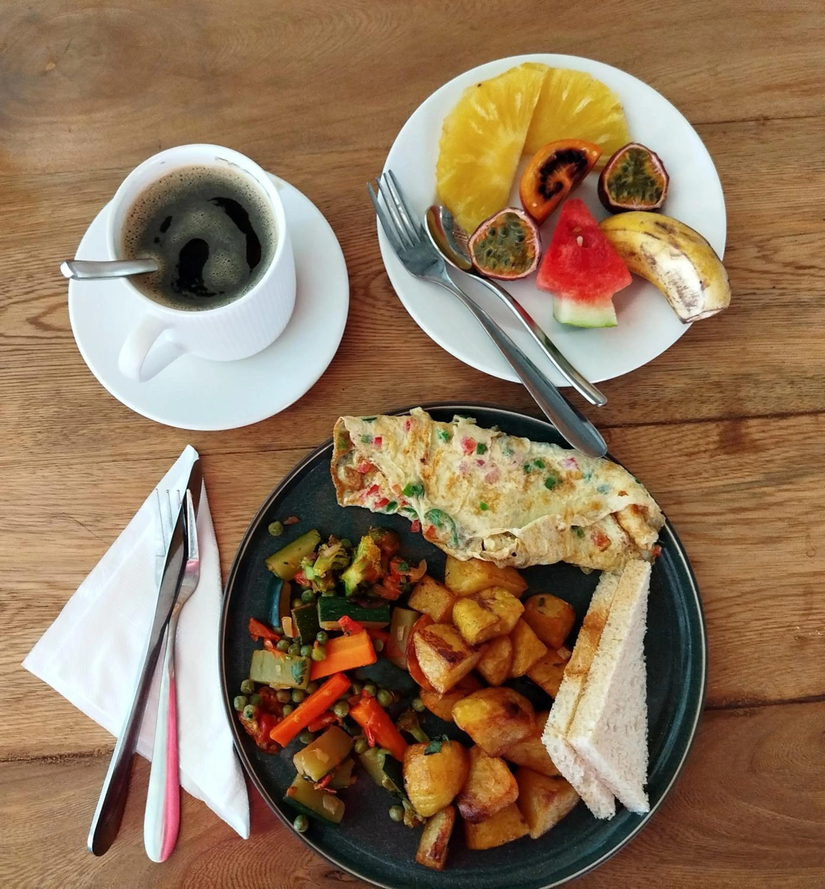 Restaurant/places to eat in Anthurium Residential Hotel