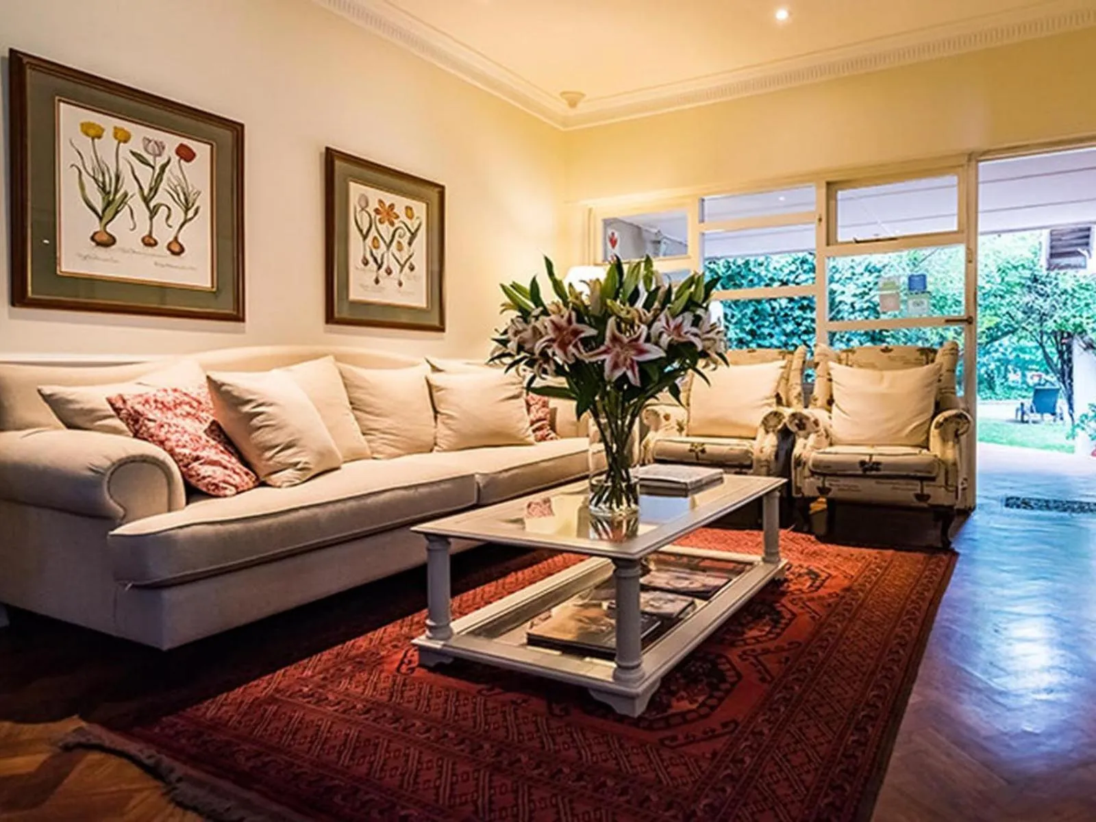 Living room in Melrose Place Boutique Hotel