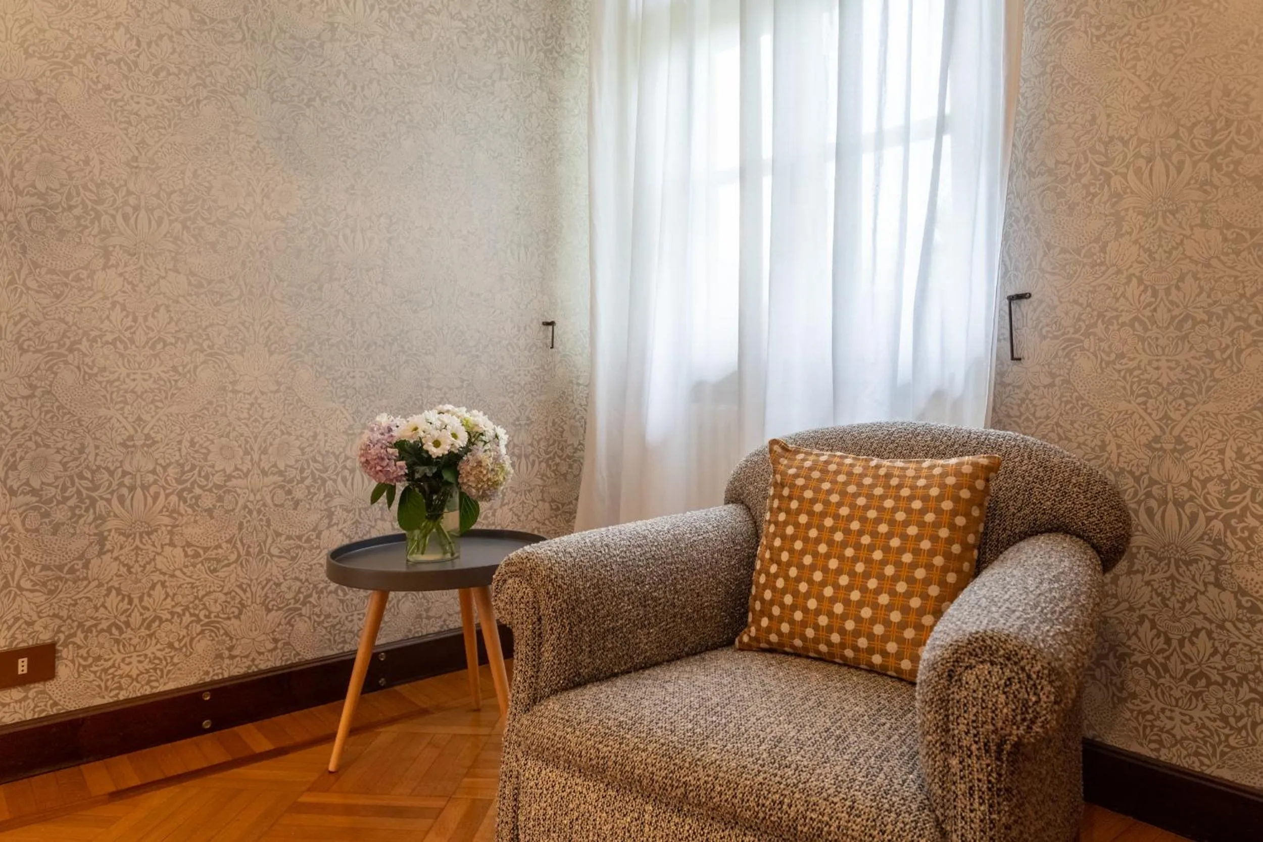 Seating area in Ronco Dell'Abate - Lake Como Relais B&B