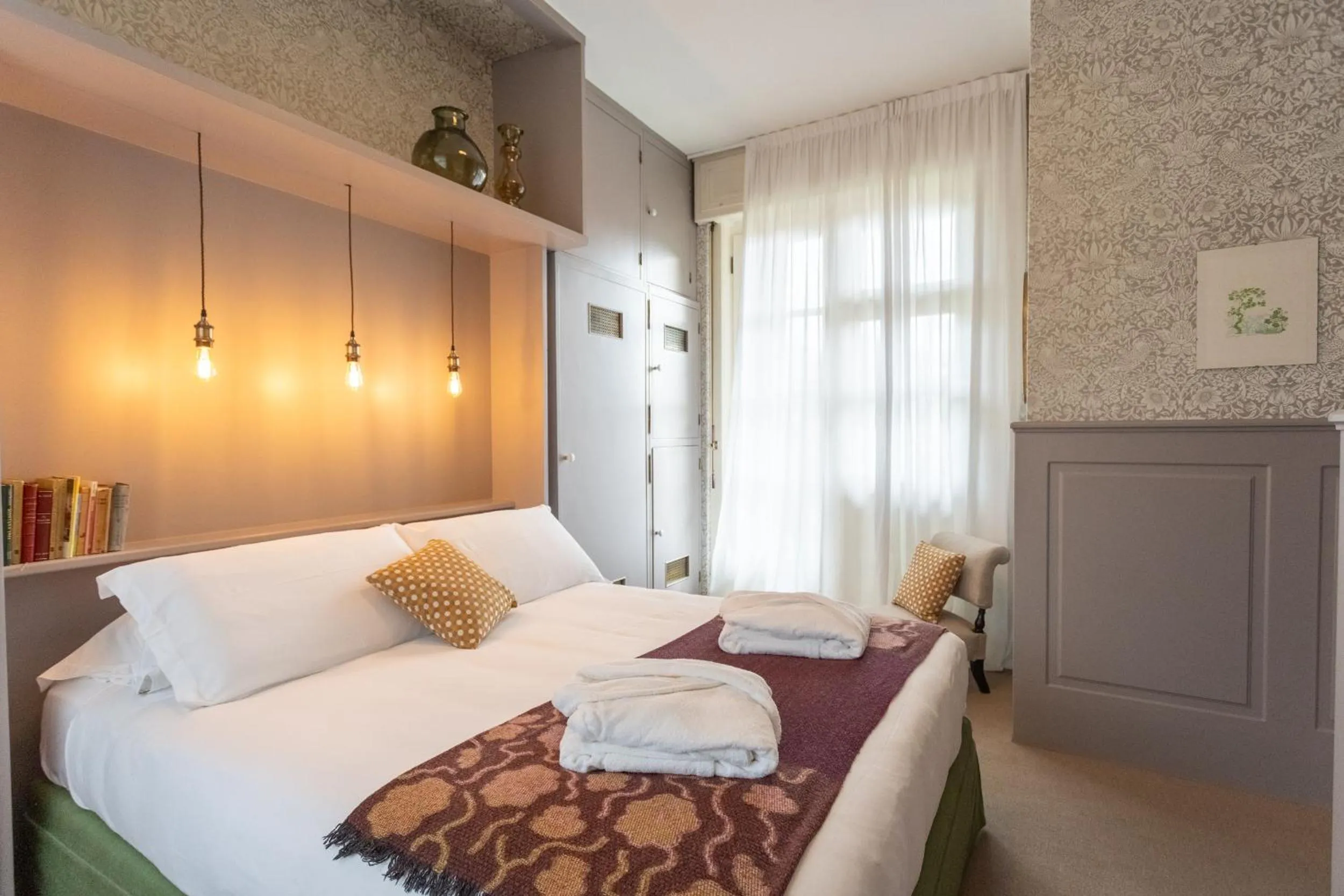 Bedroom, Bed in Ronco Dell'Abate - Lake Como Relais B&B