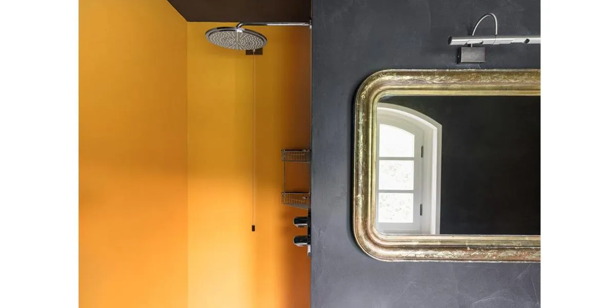 Bathroom in Ronco Dell'Abate - Lake Como Relais B&B