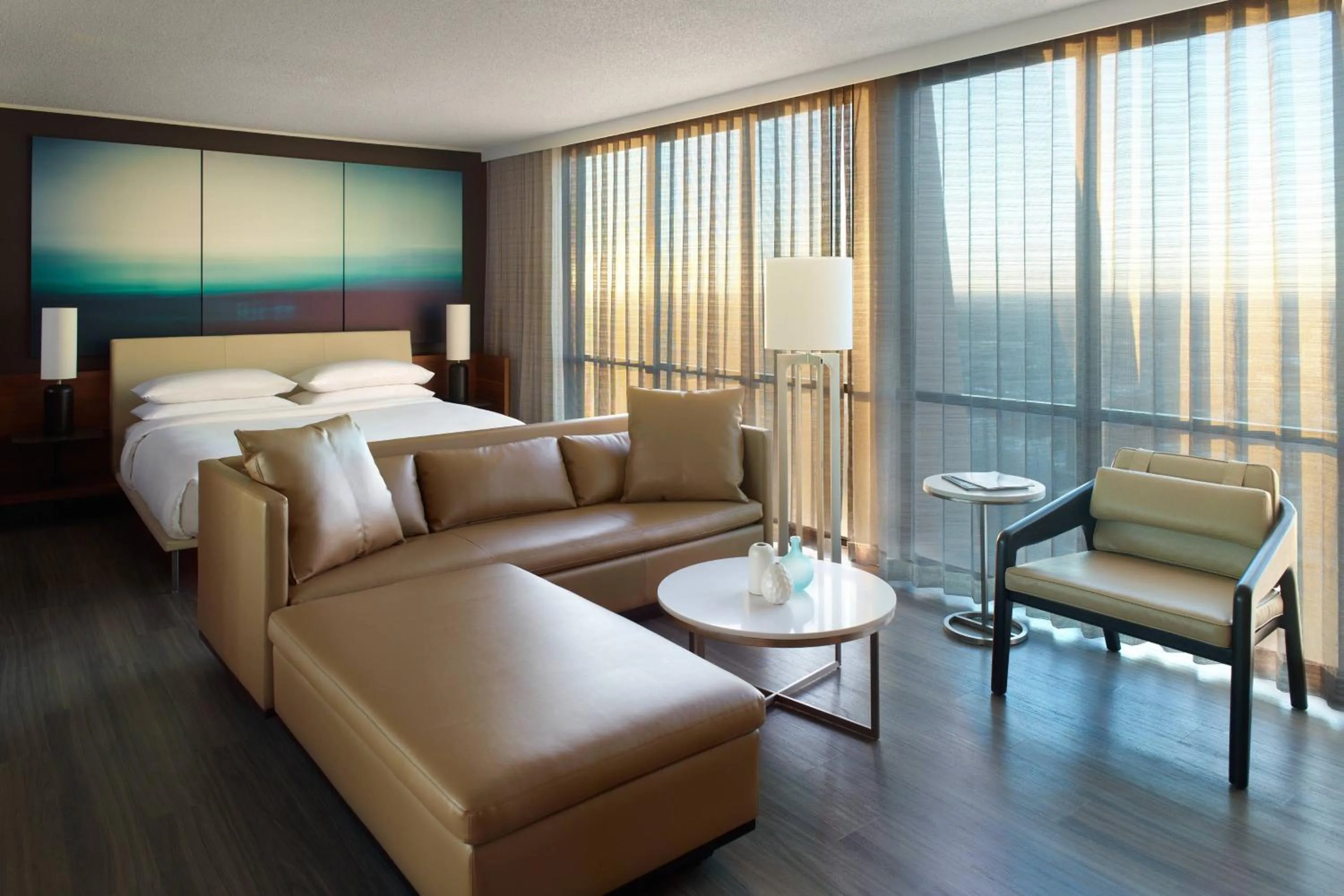 Living room, Bed in Atlanta Marriott Marquis