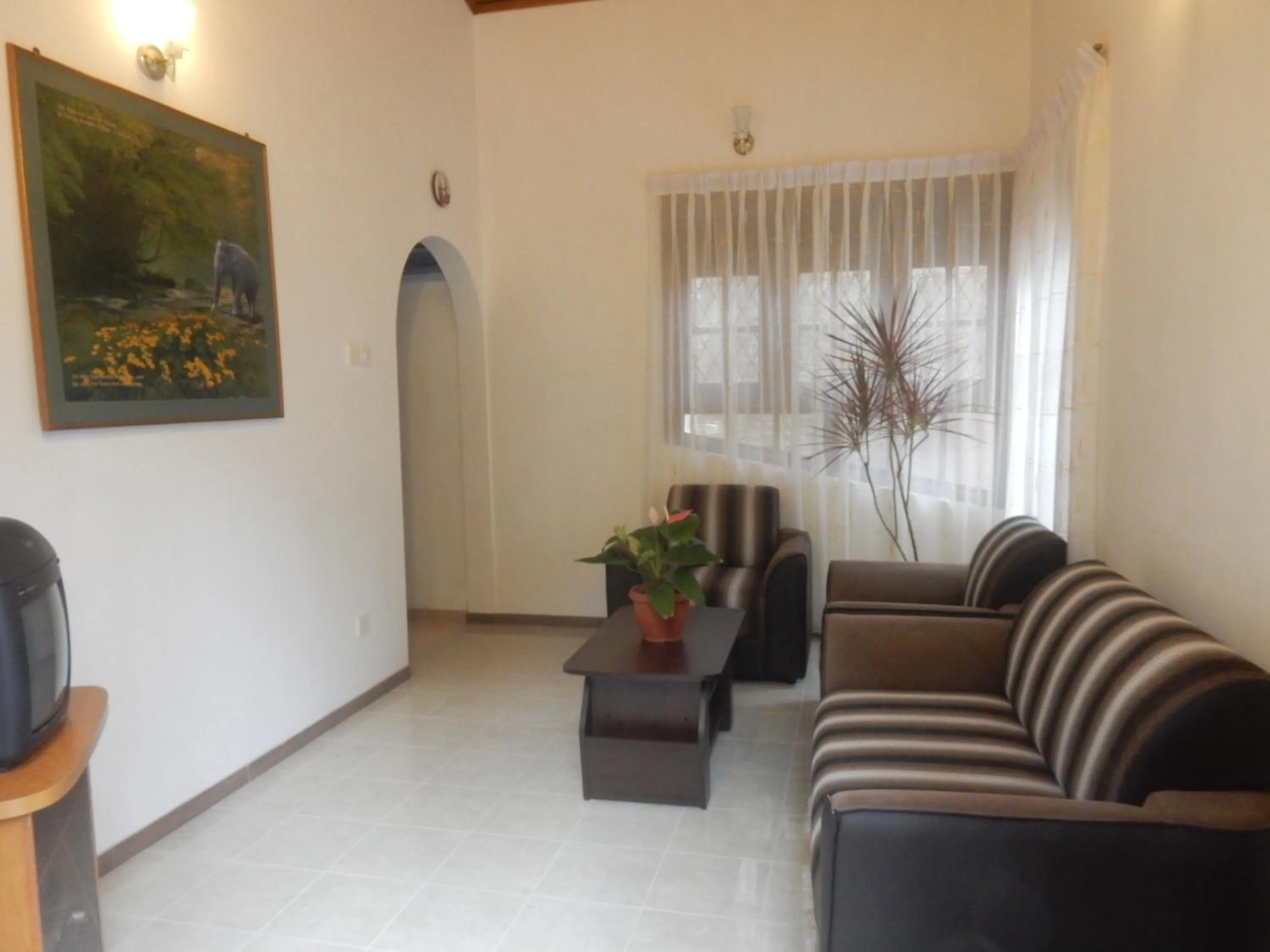 Communal lounge/ TV room in Sisanda Residence