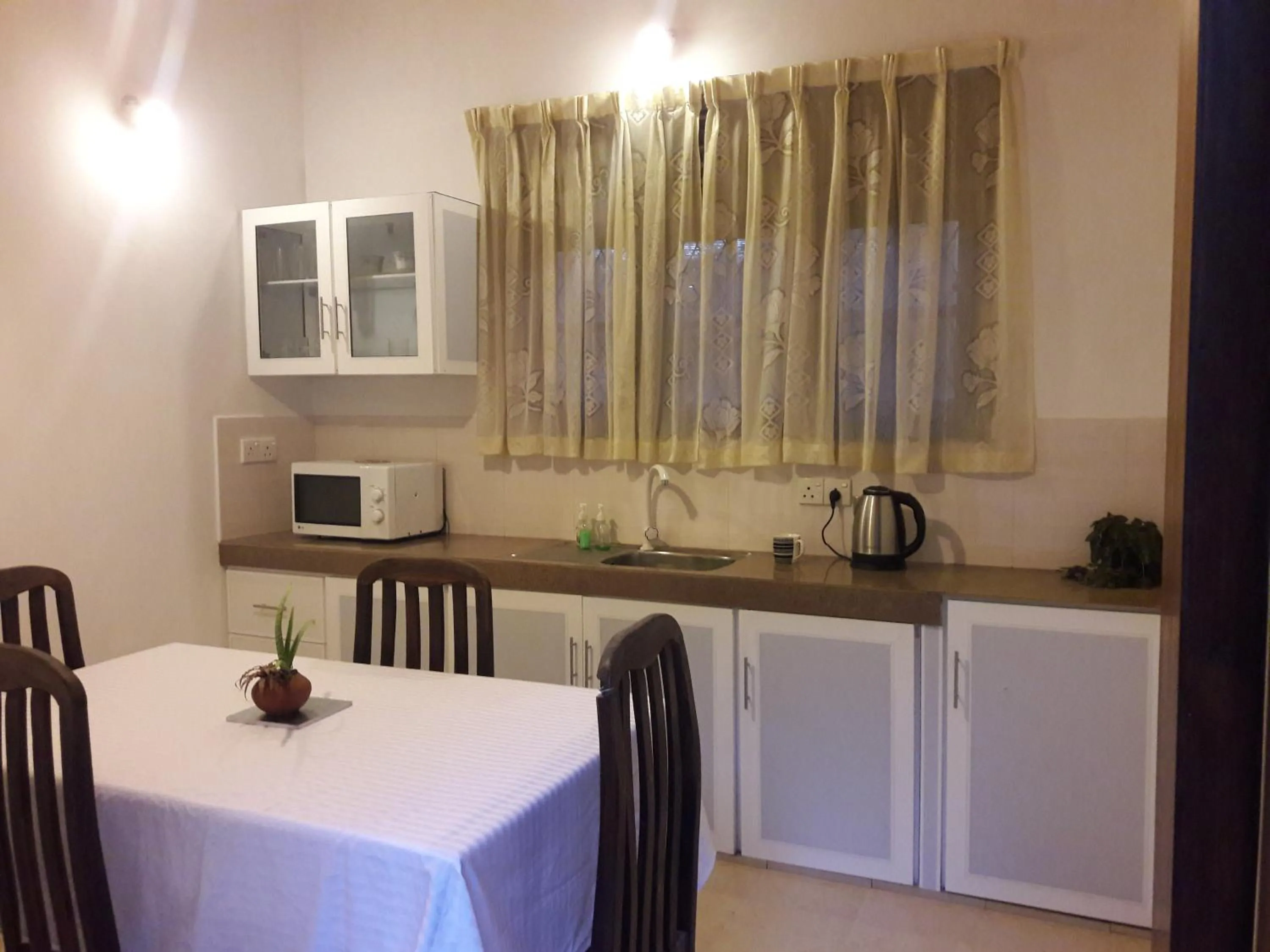 Communal kitchen in Sisanda Residence