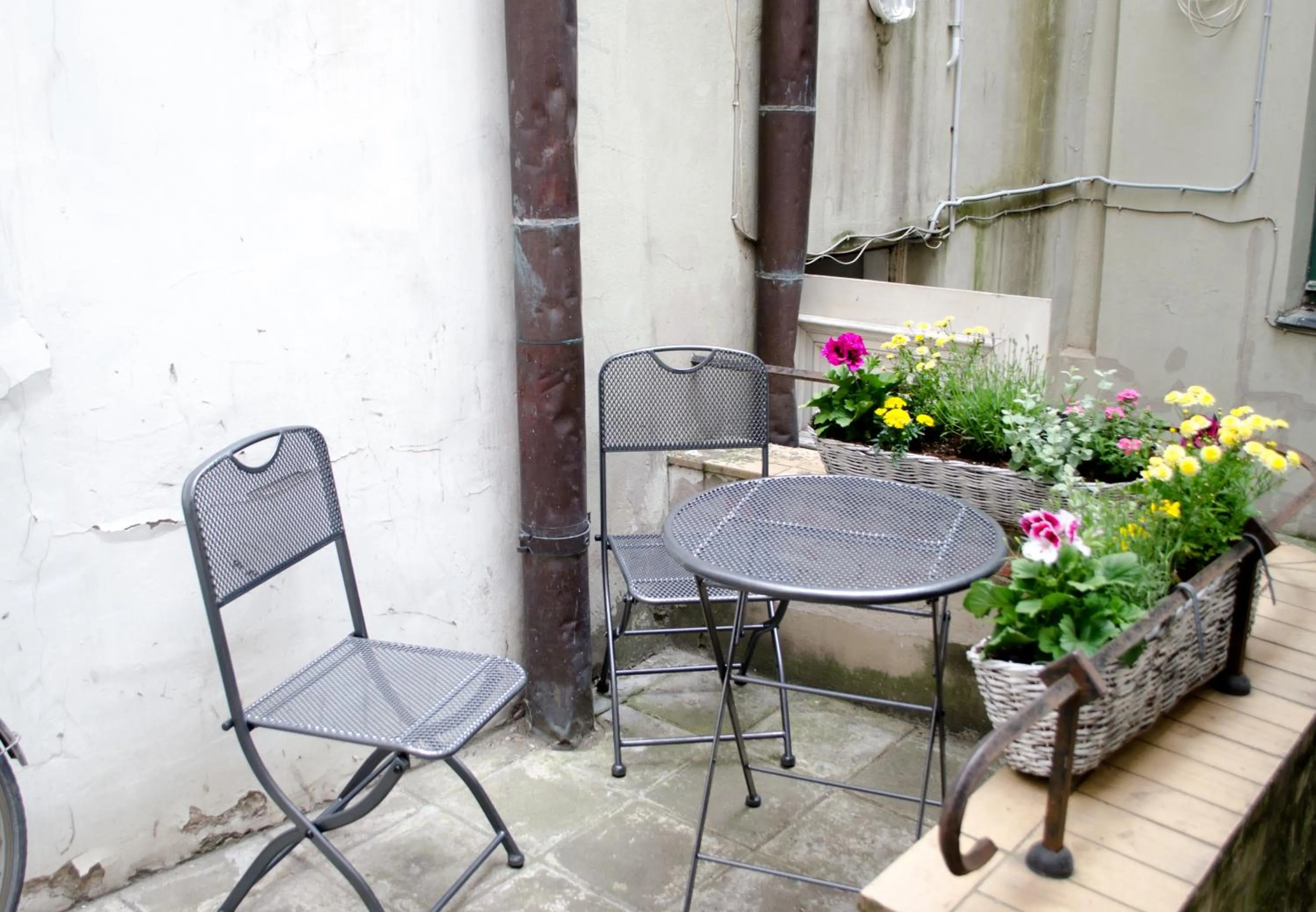 Balcony/Terrace in Red Nose Hostel with Self-Check In