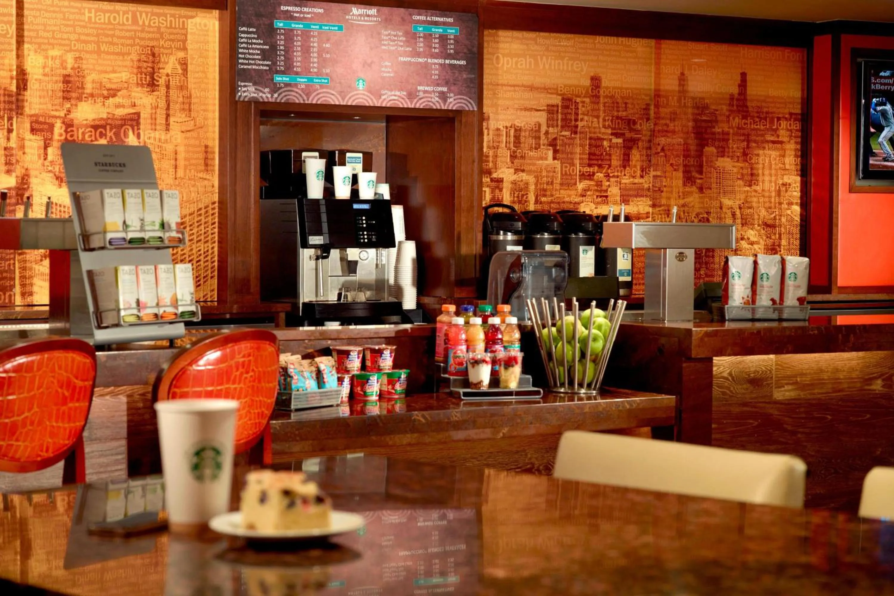 Restaurant/places to eat in Marriott Chicago O’Hare