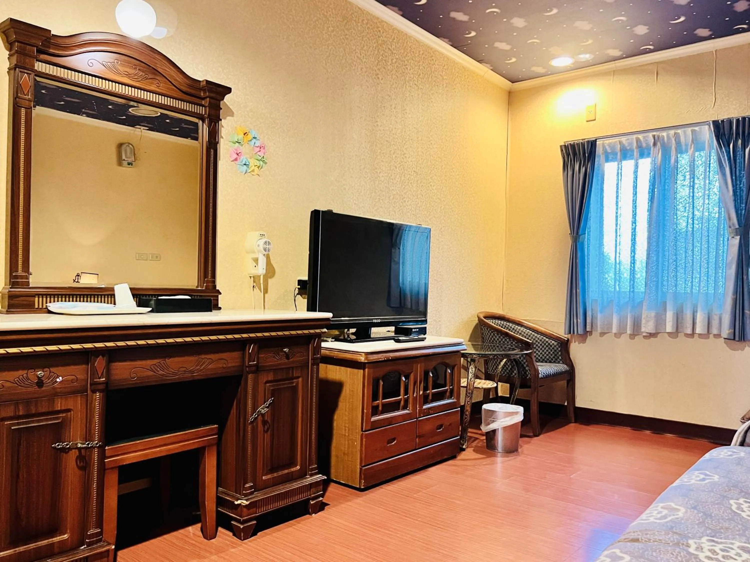 Bedroom in Shinyes Motel