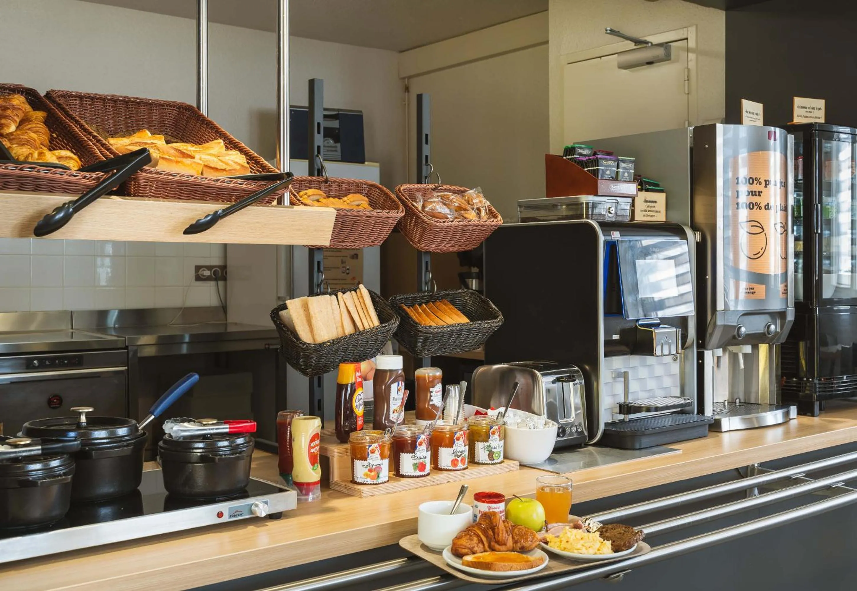 Buffet breakfast in B&B HOTEL Lorient Caudan