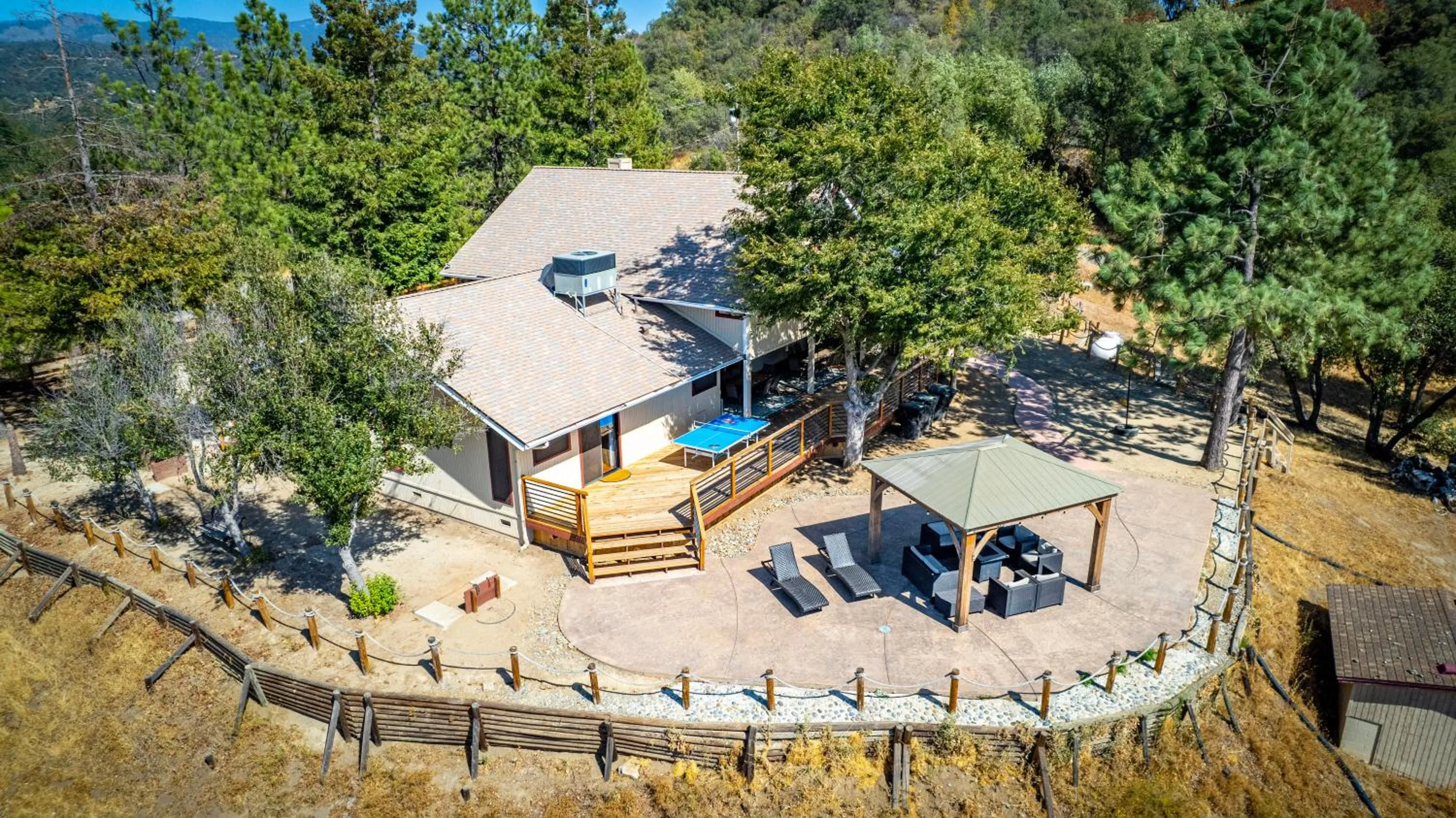 Property building in Mountain View Playhouse Near Yosemite & Bass Lake