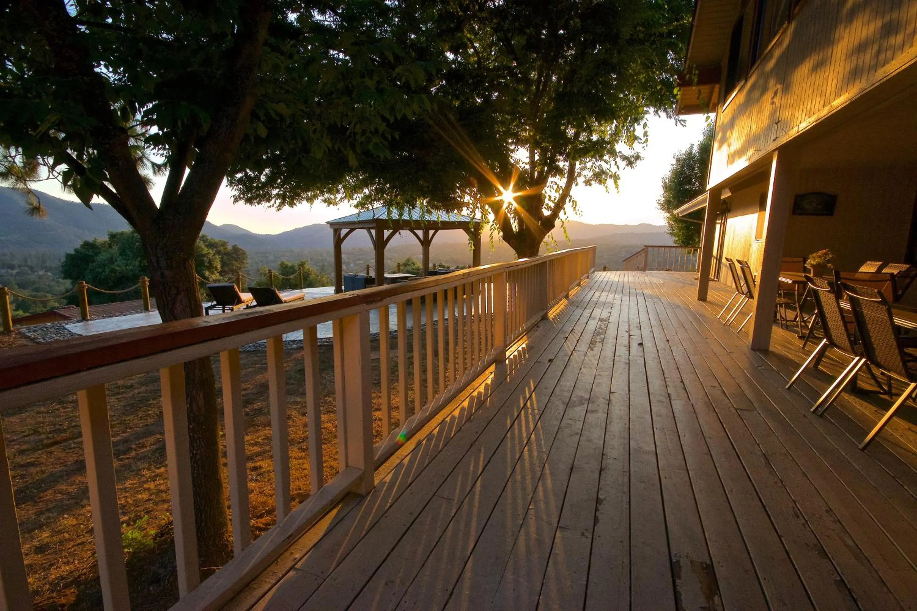 Balcony/Terrace in Mountain View Playhouse Near Yosemite & Bass Lake