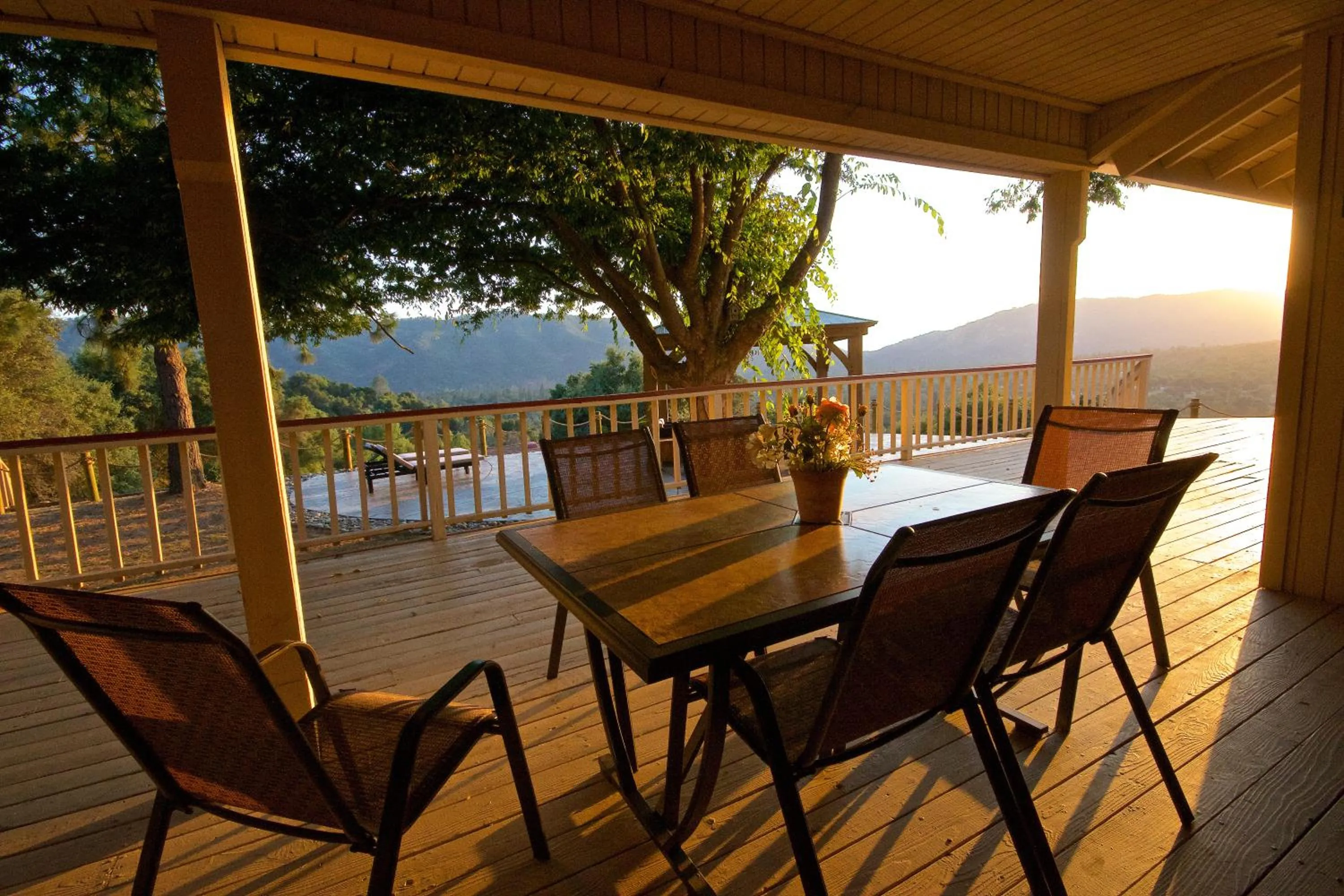 Coffee/tea facilities in Mountain View Playhouse Near Yosemite & Bass Lake
