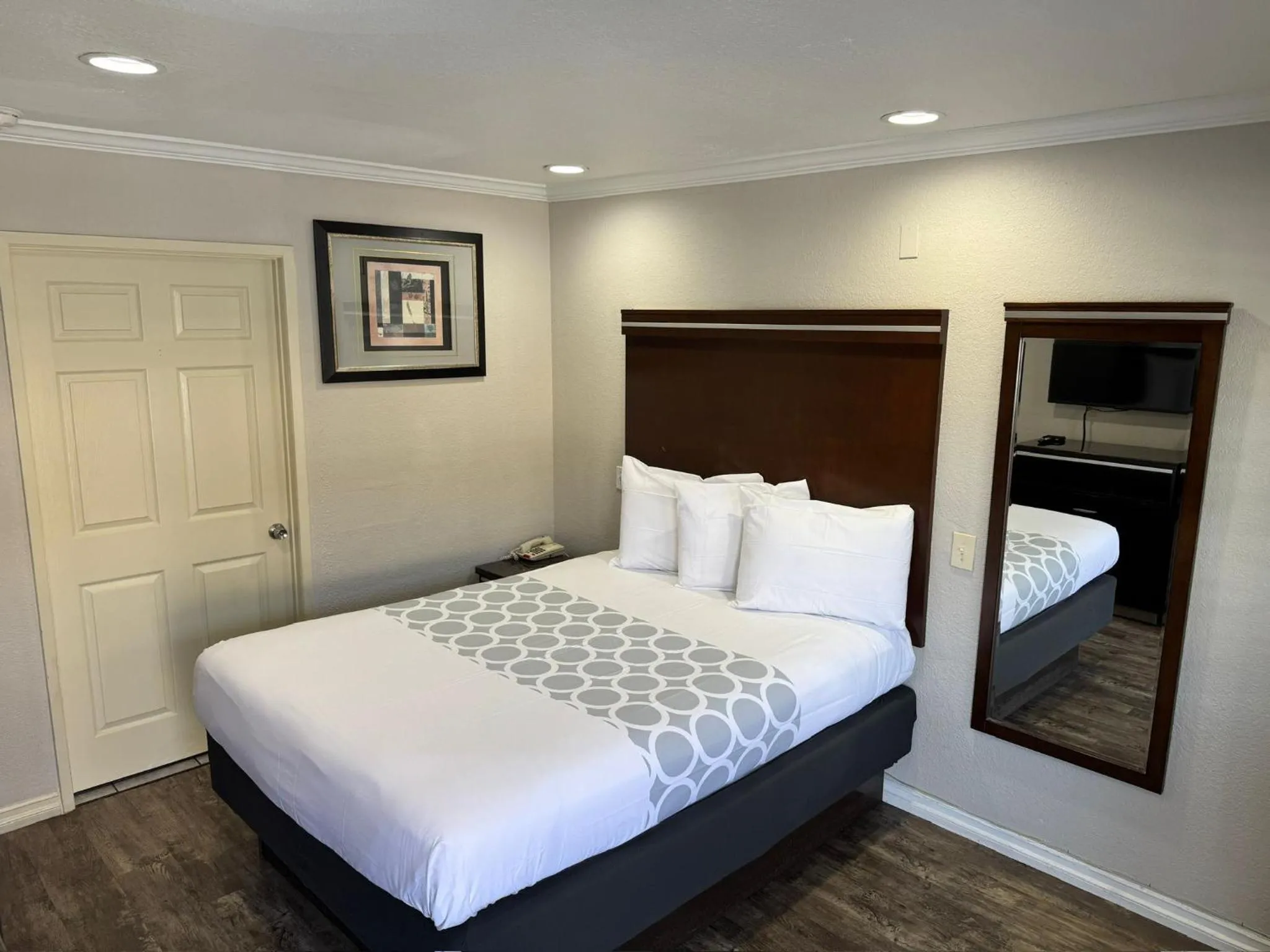 Bed in Rodeway Inn Lemon Grove San Diego East