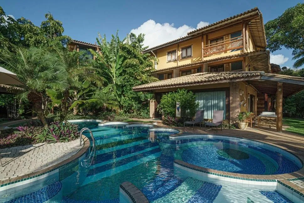 Property building in Hotel Via dos Corais