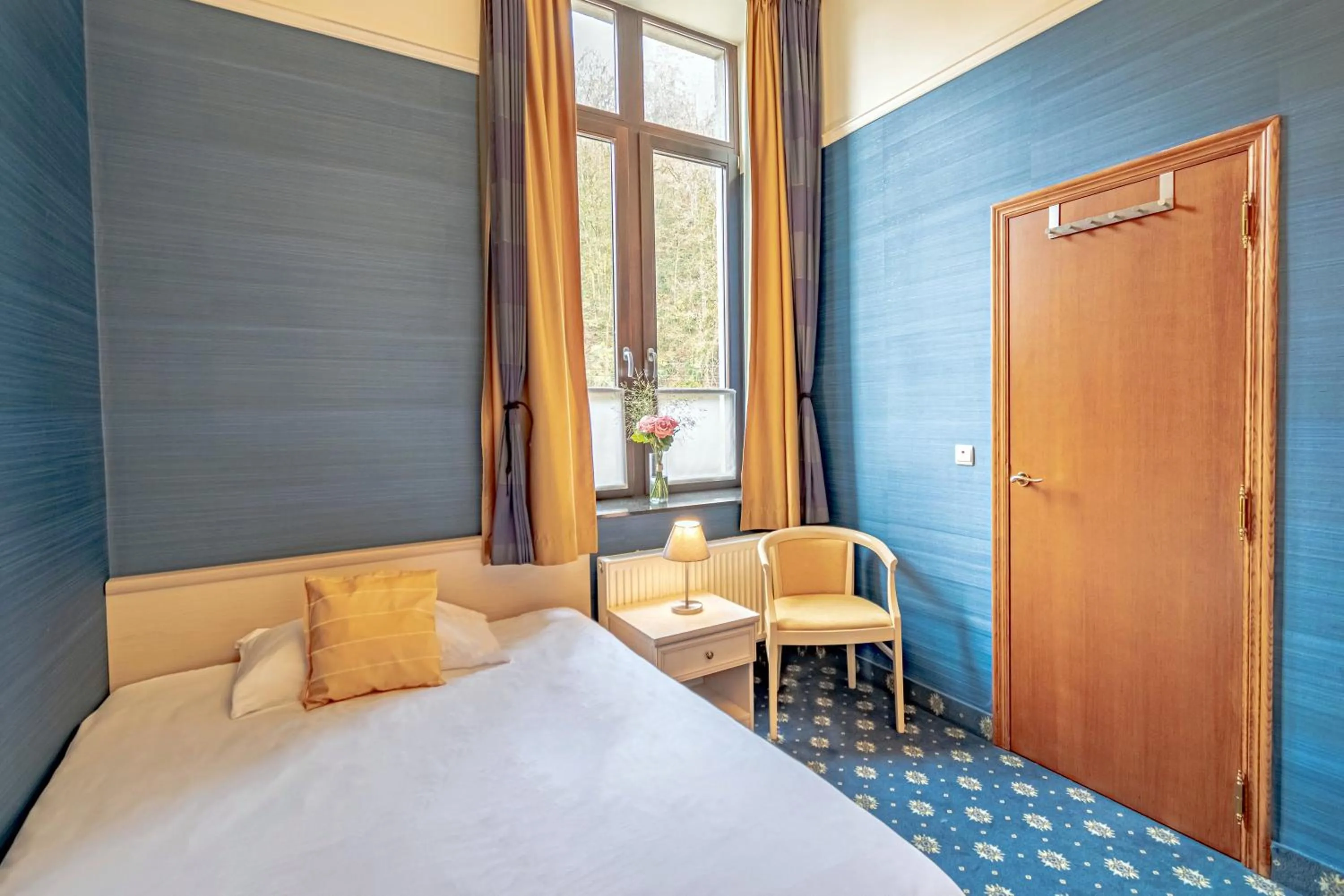 Bedroom, Bed in Hotel des Comtes Durbuy