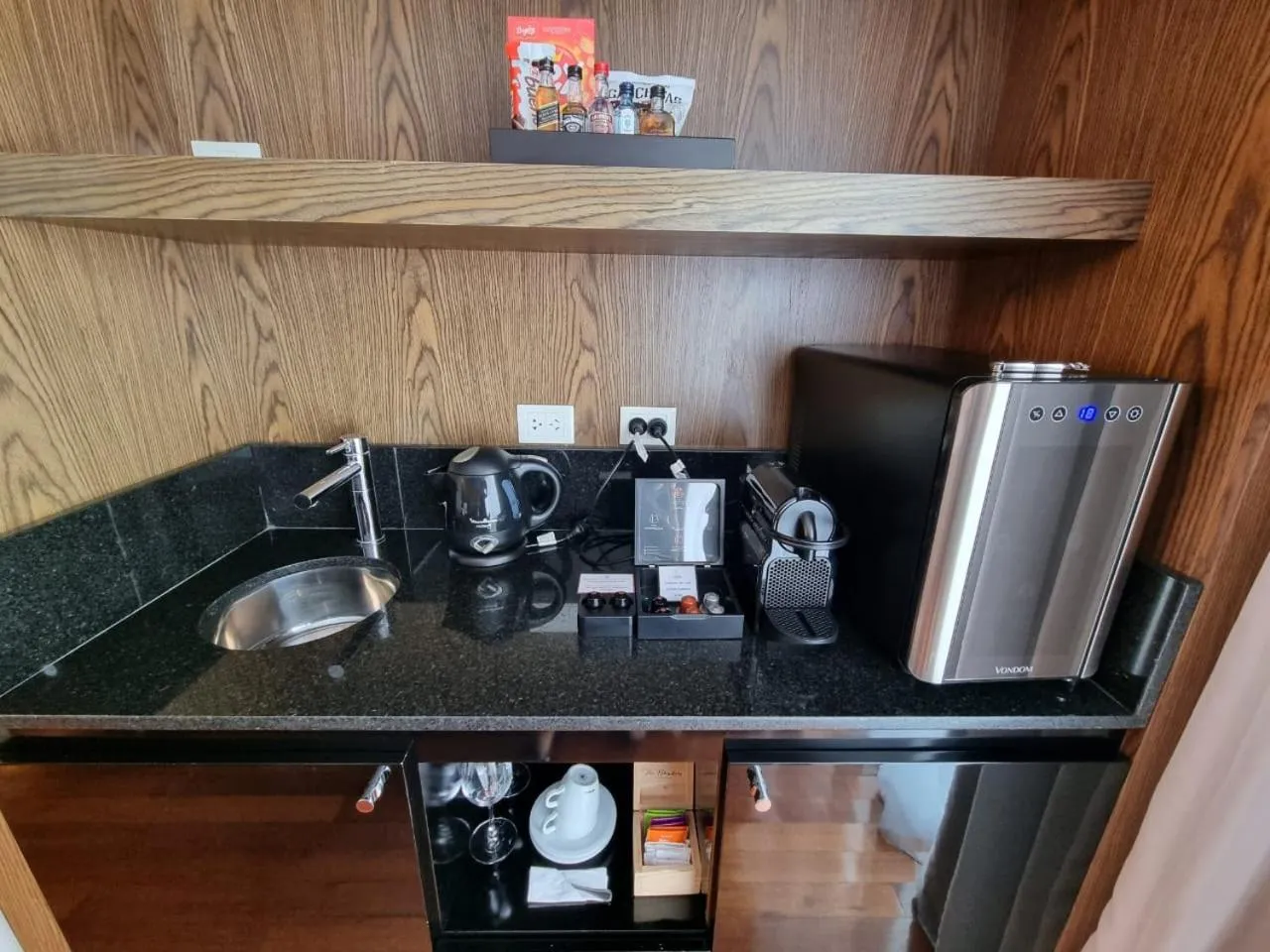 oven in Fierro Hotel Buenos Aires