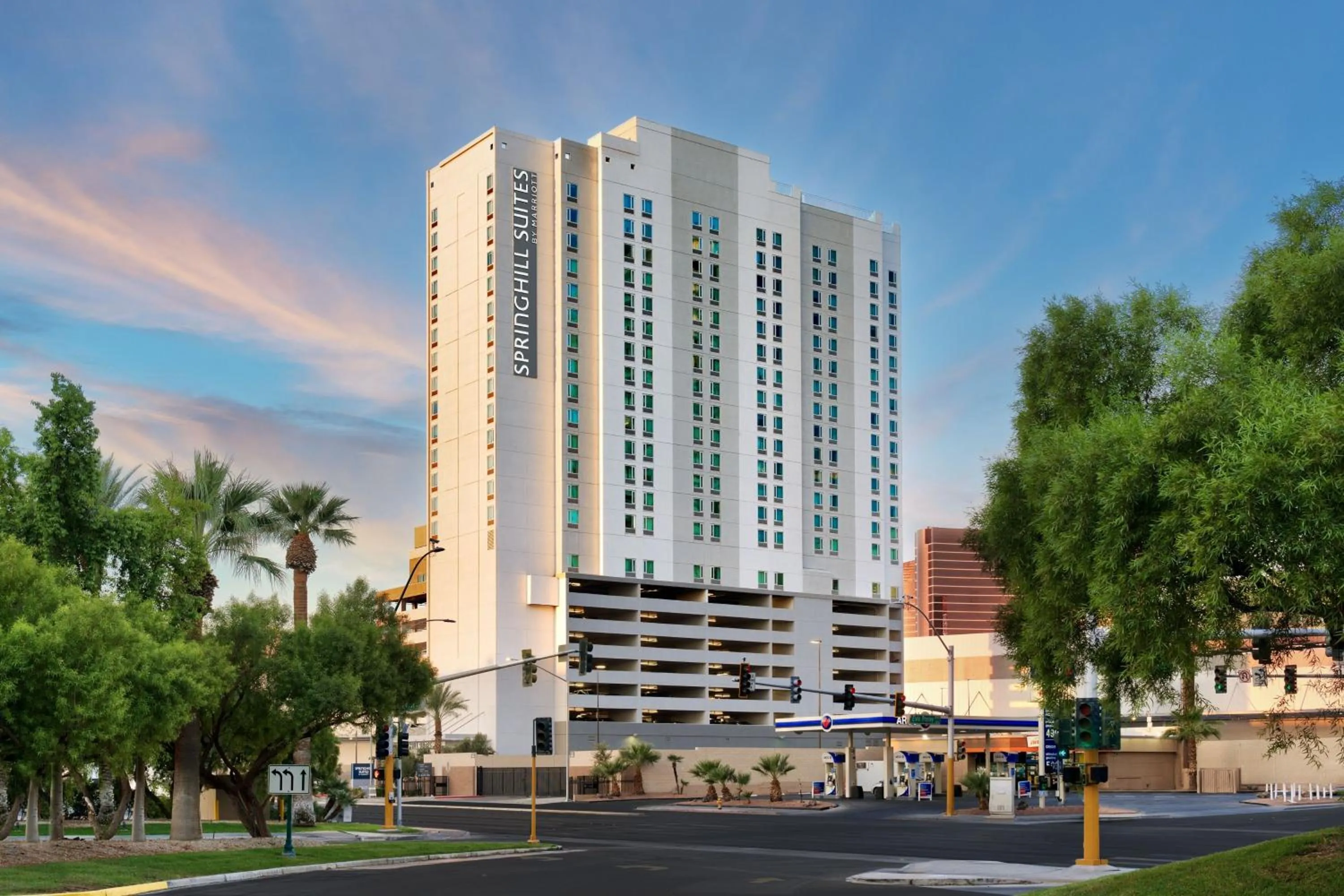 Property building in SpringHill Suites by Marriott Las Vegas Convention Center