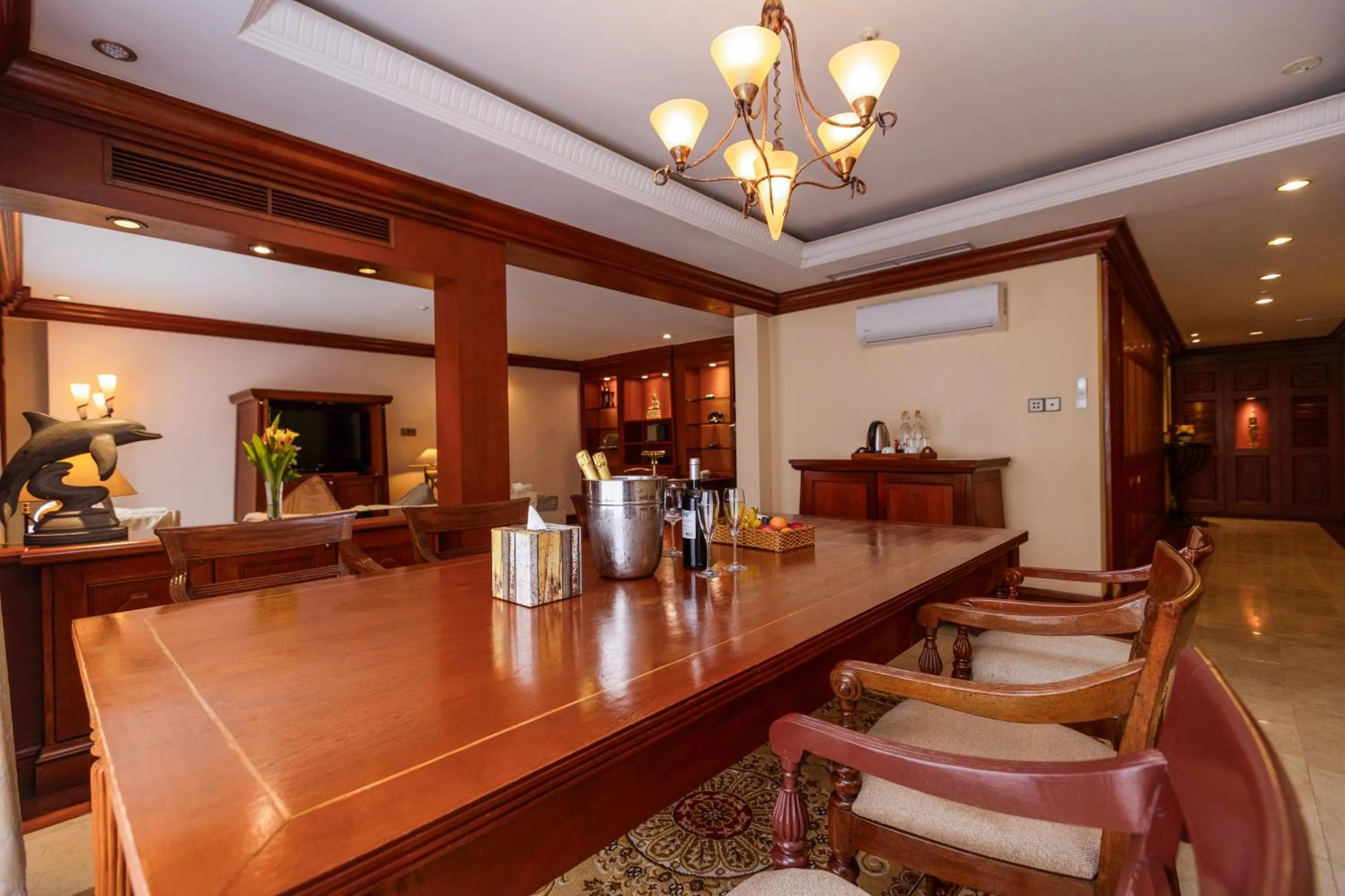 Living room in Hotel Cambodiana