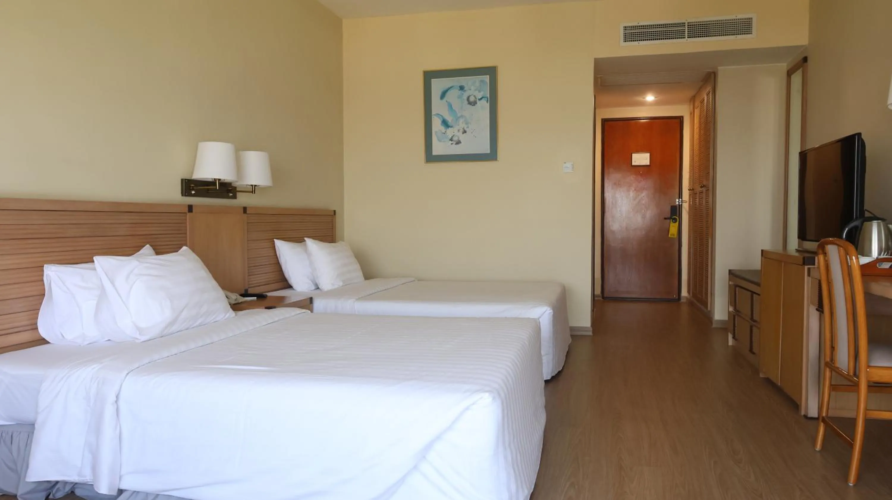 Bed in Hotel Cambodiana