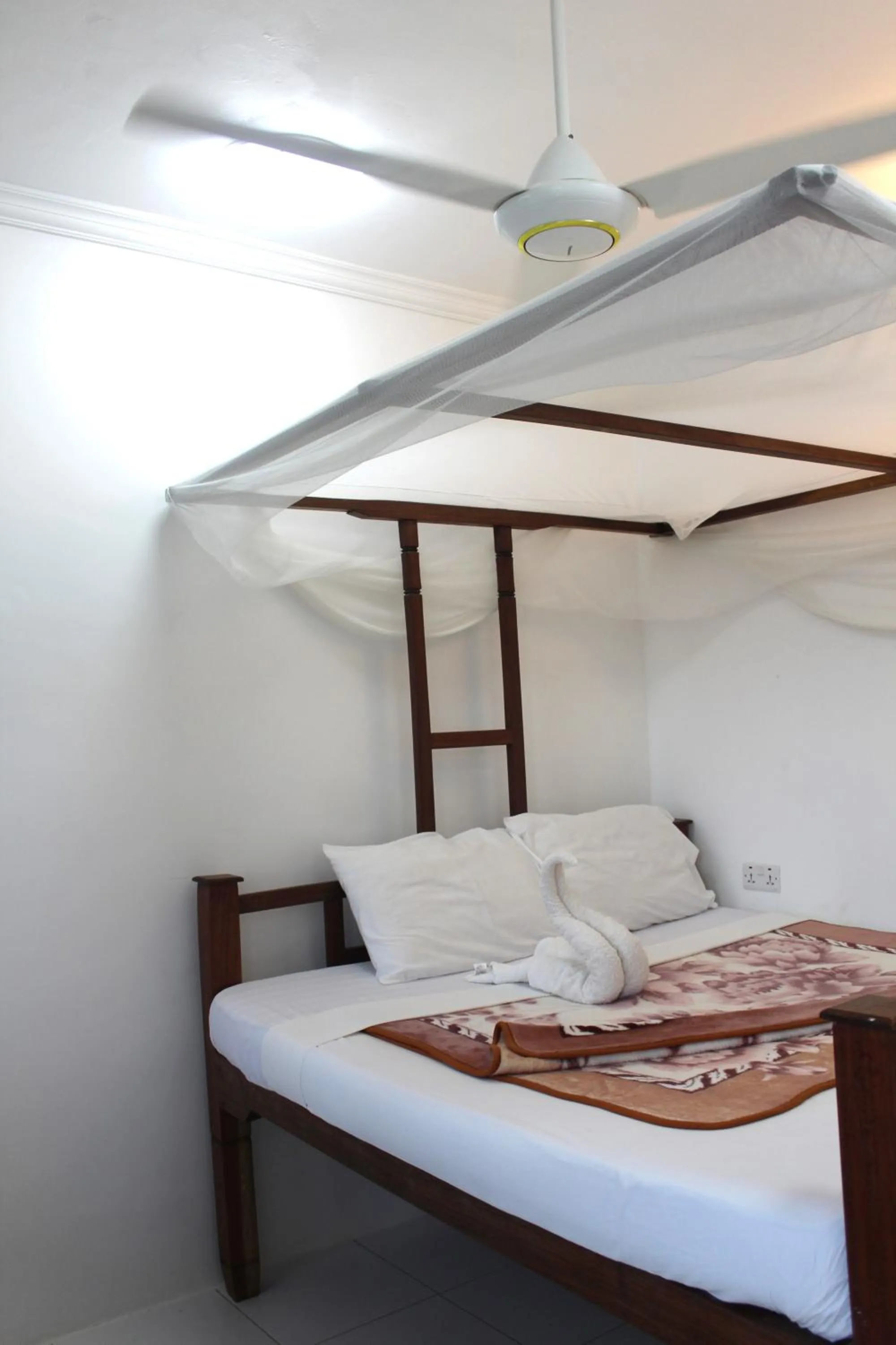 Bedroom, Bed in Garden Lodge