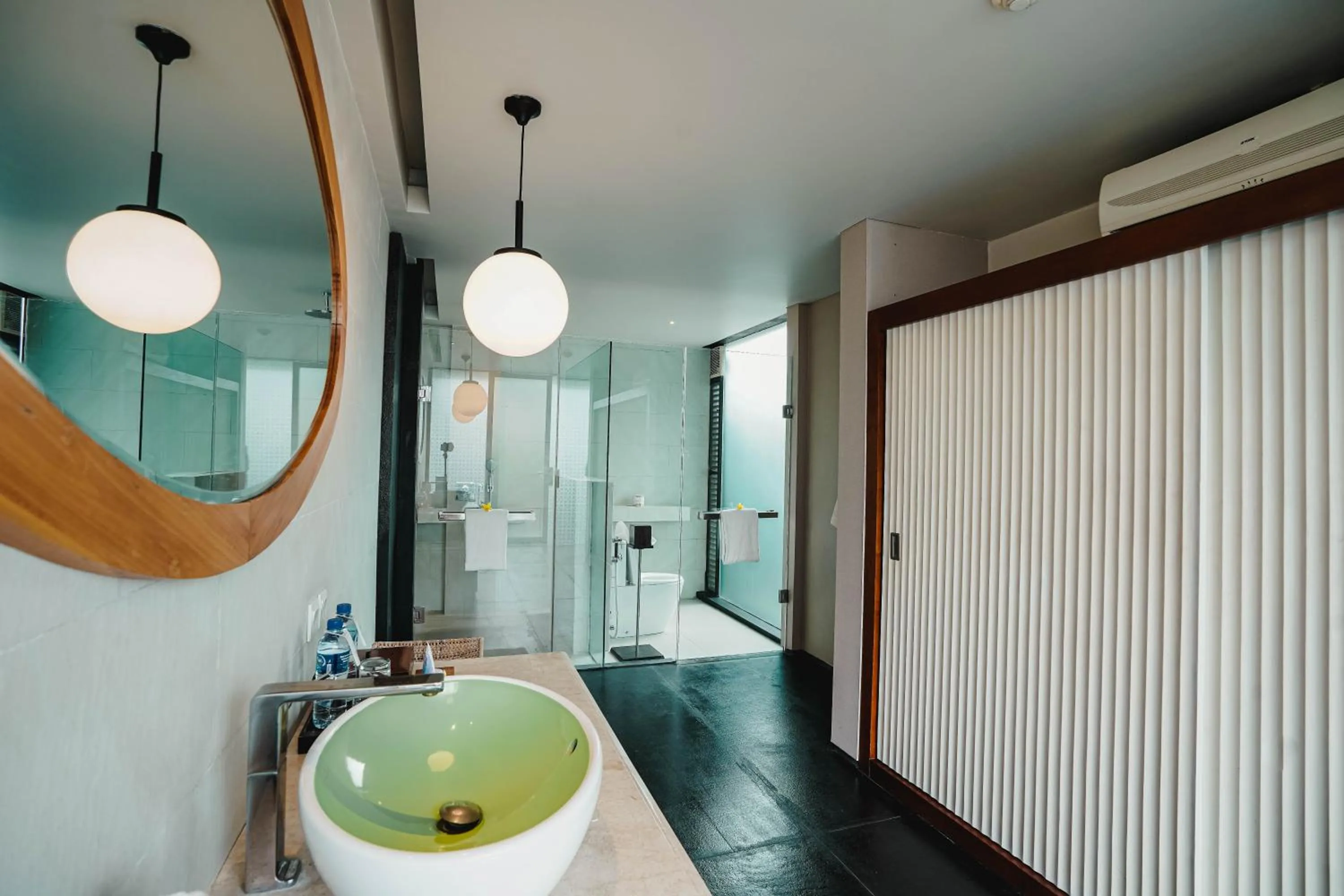 Bathroom in Javana Royal Villas