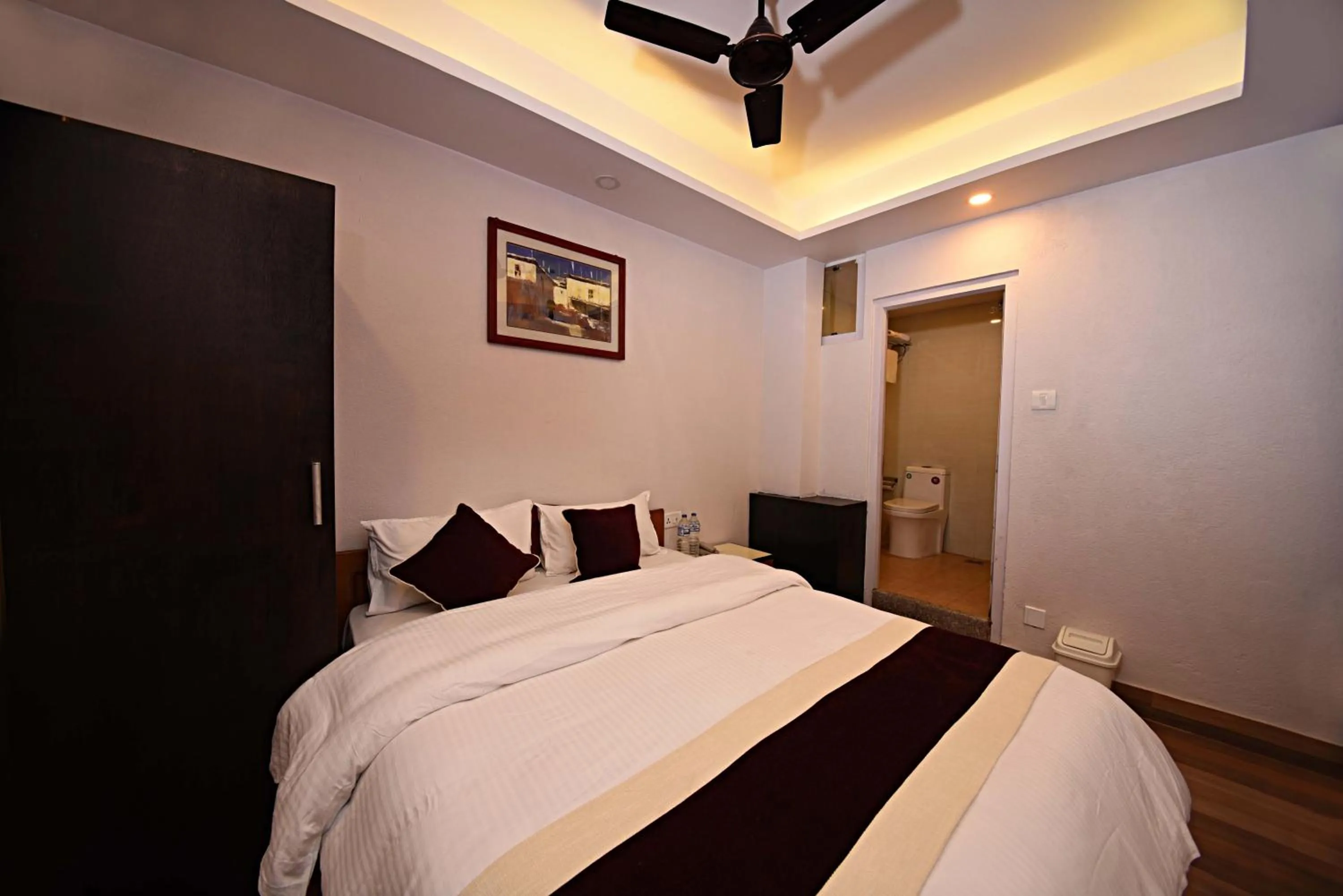 Bed in Greatwall International Hotel