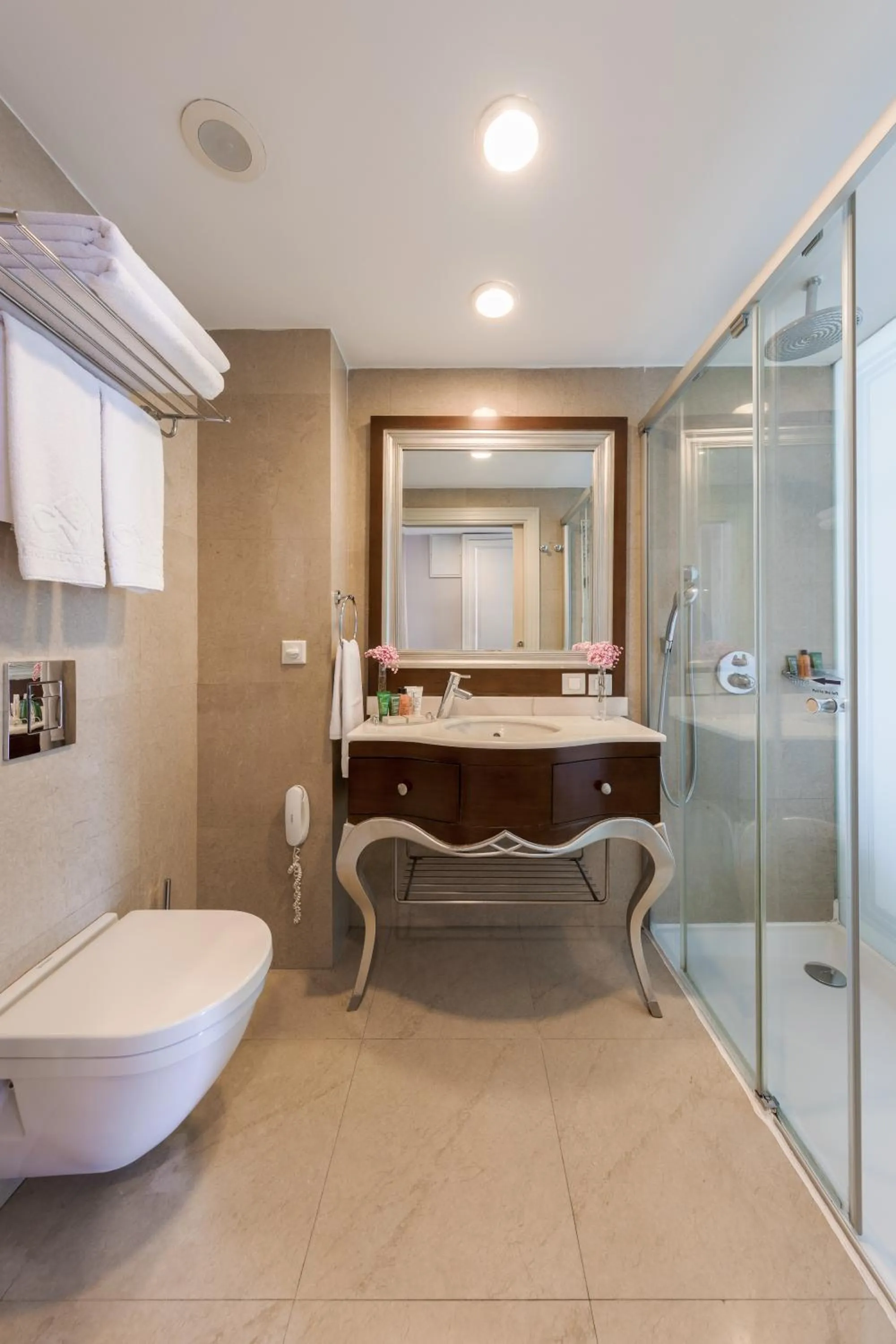 Deluxe Family Room in CVK Taksim Hotel Istanbul