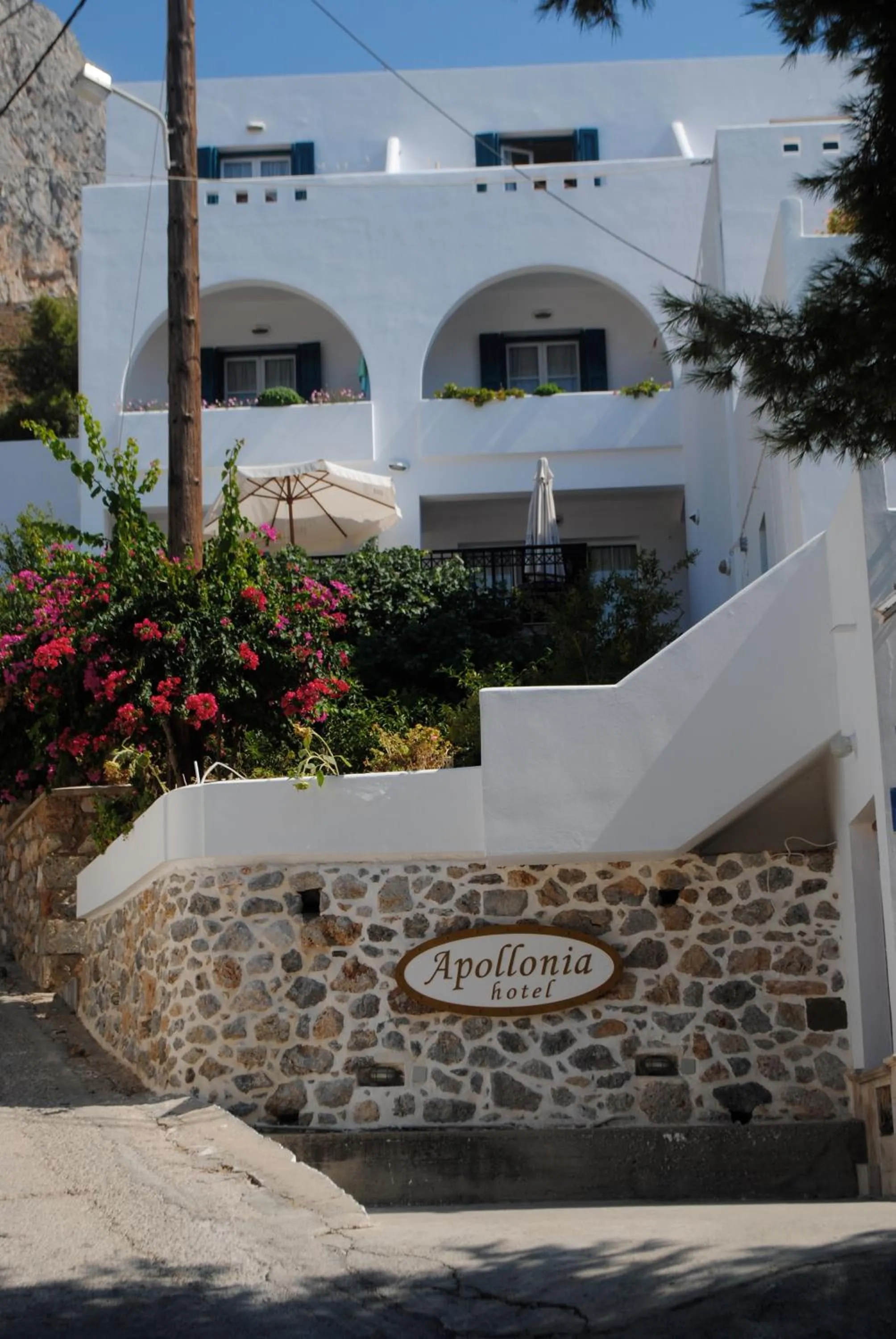 Facade/entrance in Apollonia Hotel