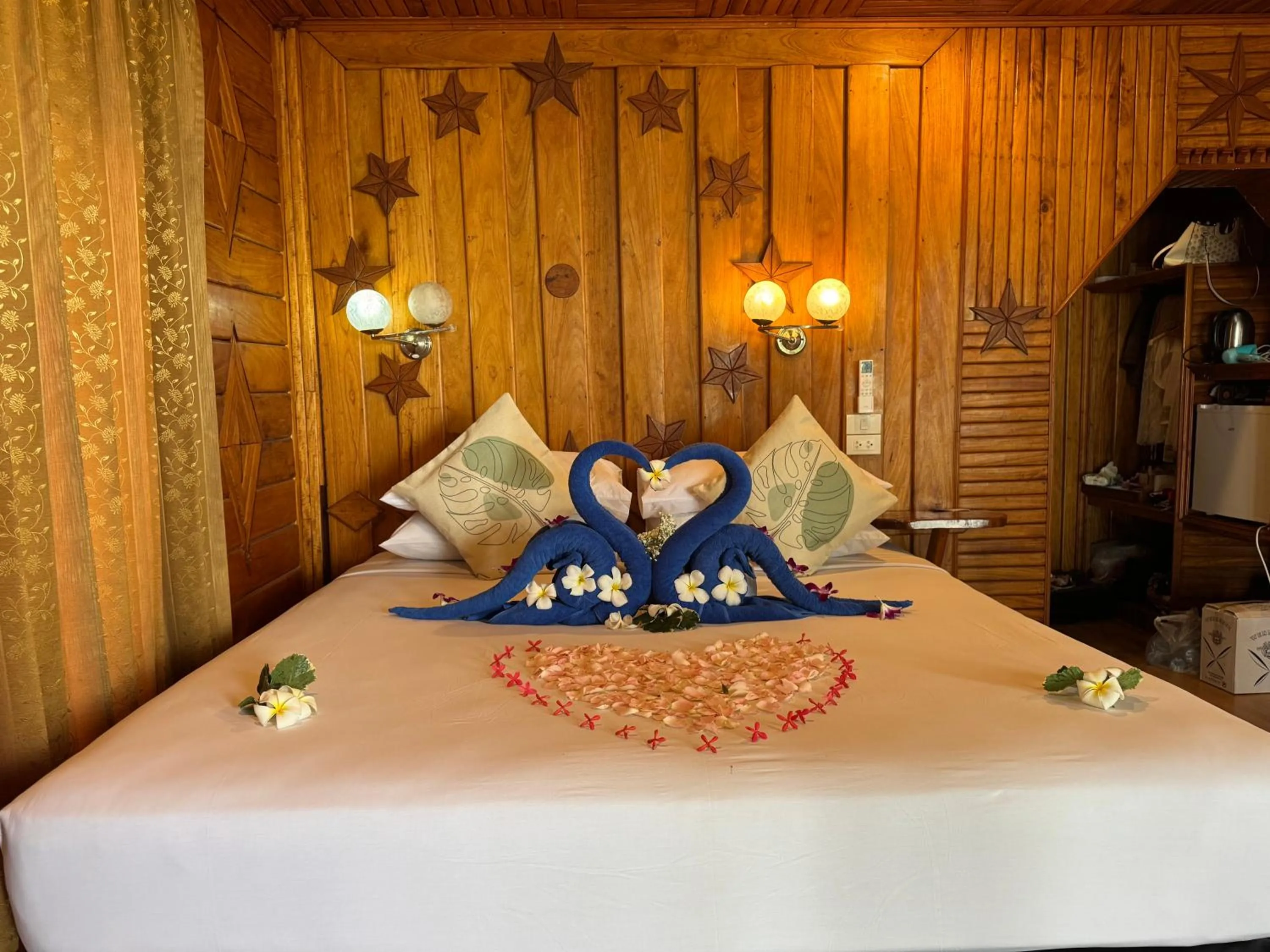 Bedroom, Bed in Kantiang Bay View Resort