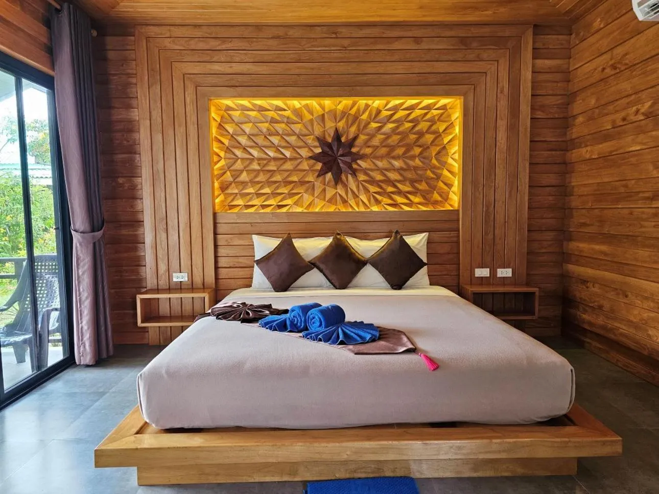 Bedroom, Bed in Kantiang Bay View Resort