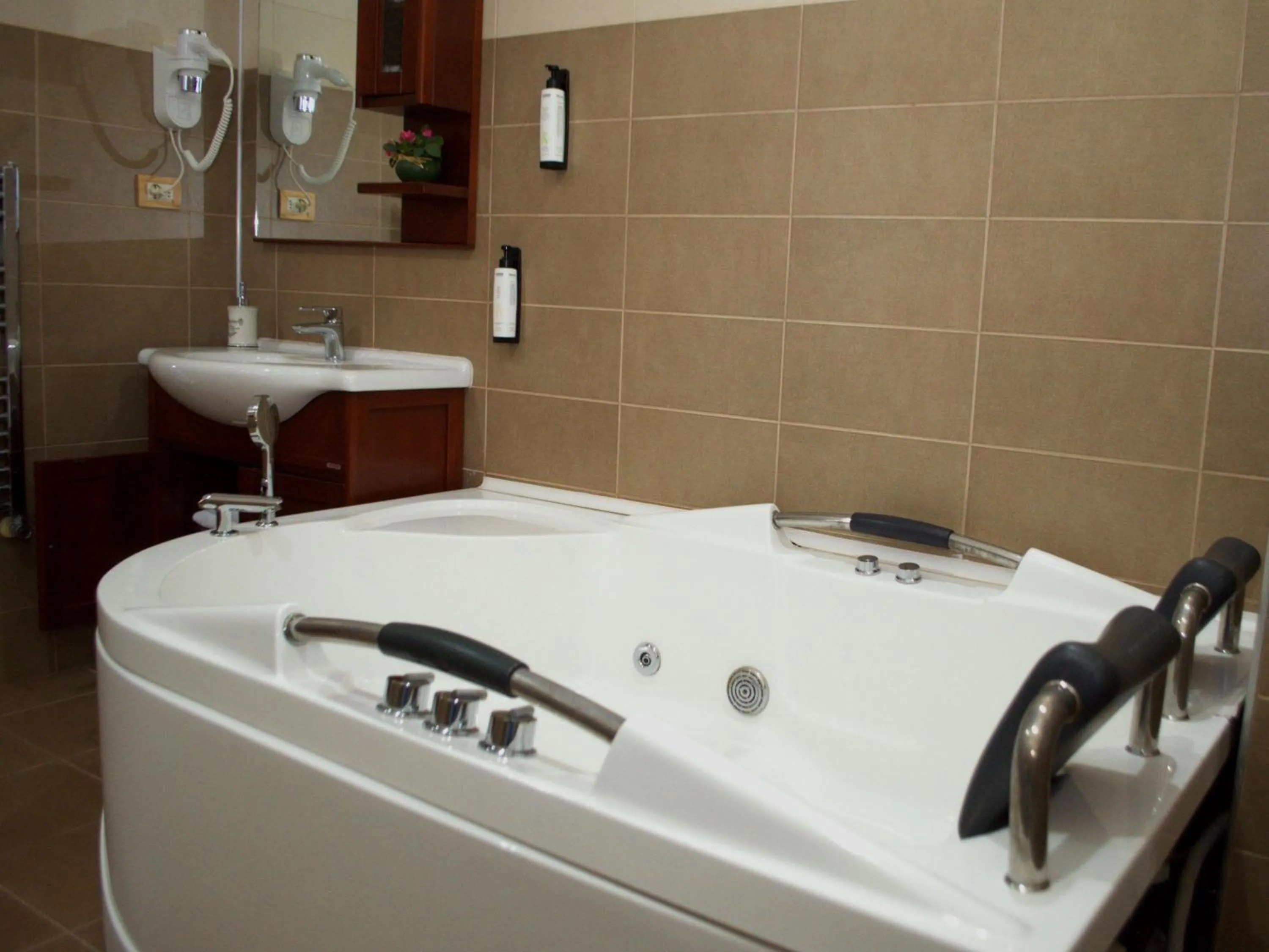 Bathroom in Hotel EMD