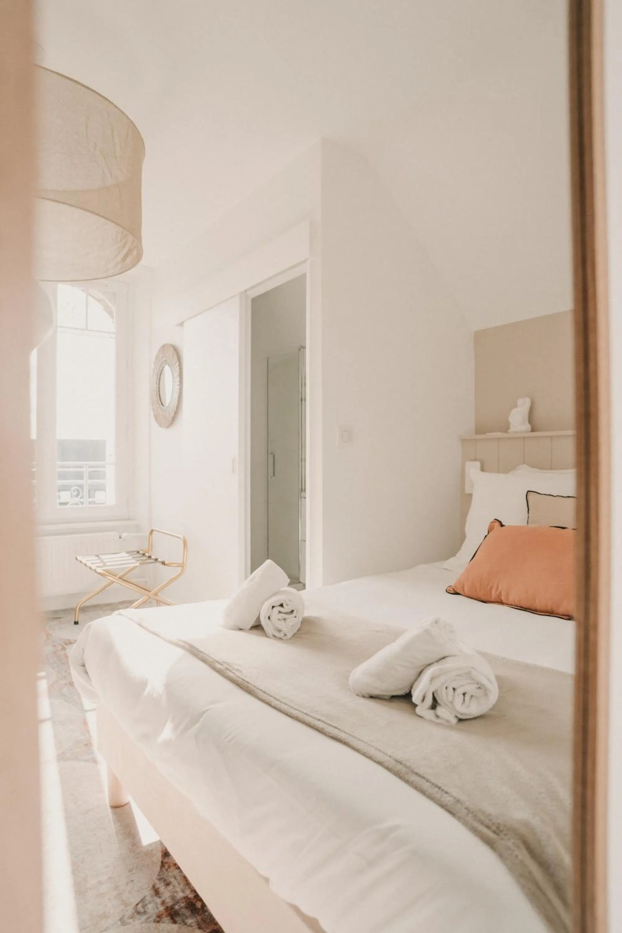 Bed in L'Armoric Hôtel - RÉNOVÉ