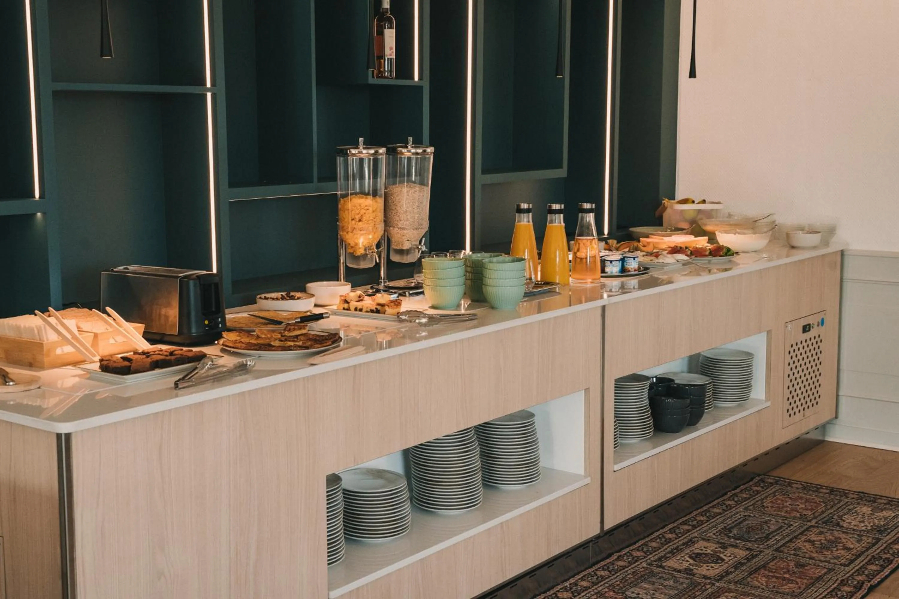 Breakfast in L'Armoric Hôtel - RÉNOVÉ