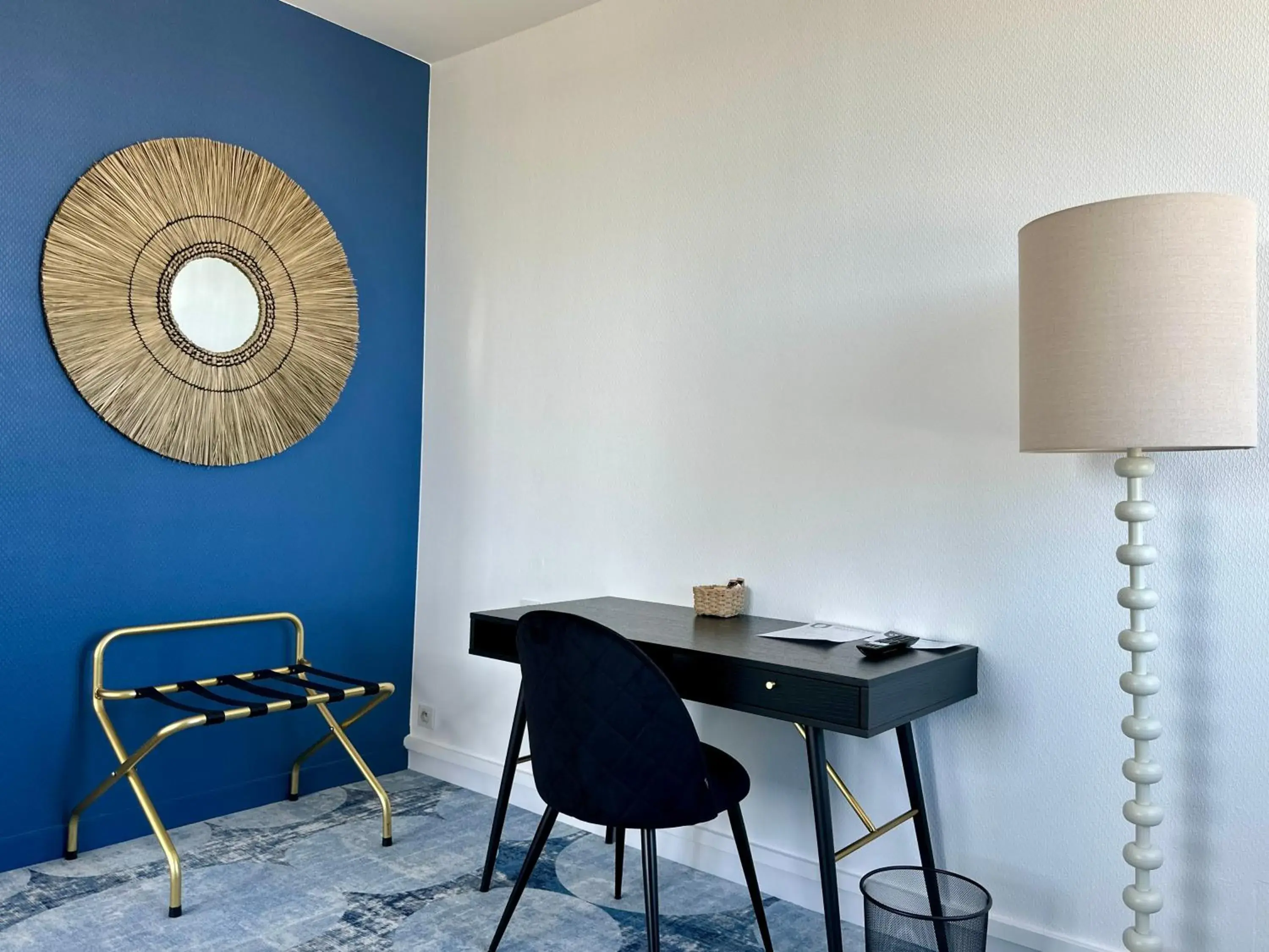 Double Room - Disability Access in L'Armoric Hôtel - RÉNOVÉ Double Room - Disability Access in L'Armoric Hôtel - RÉNOVÉ