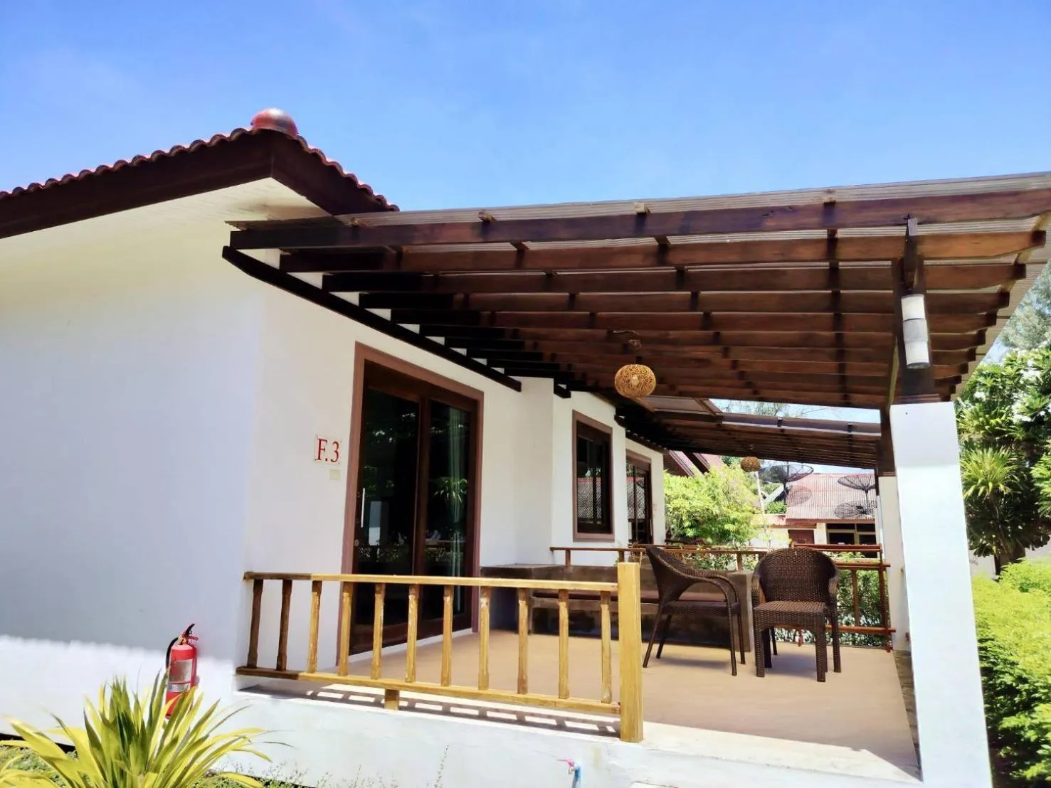 D.R. Lanta Bay Resort