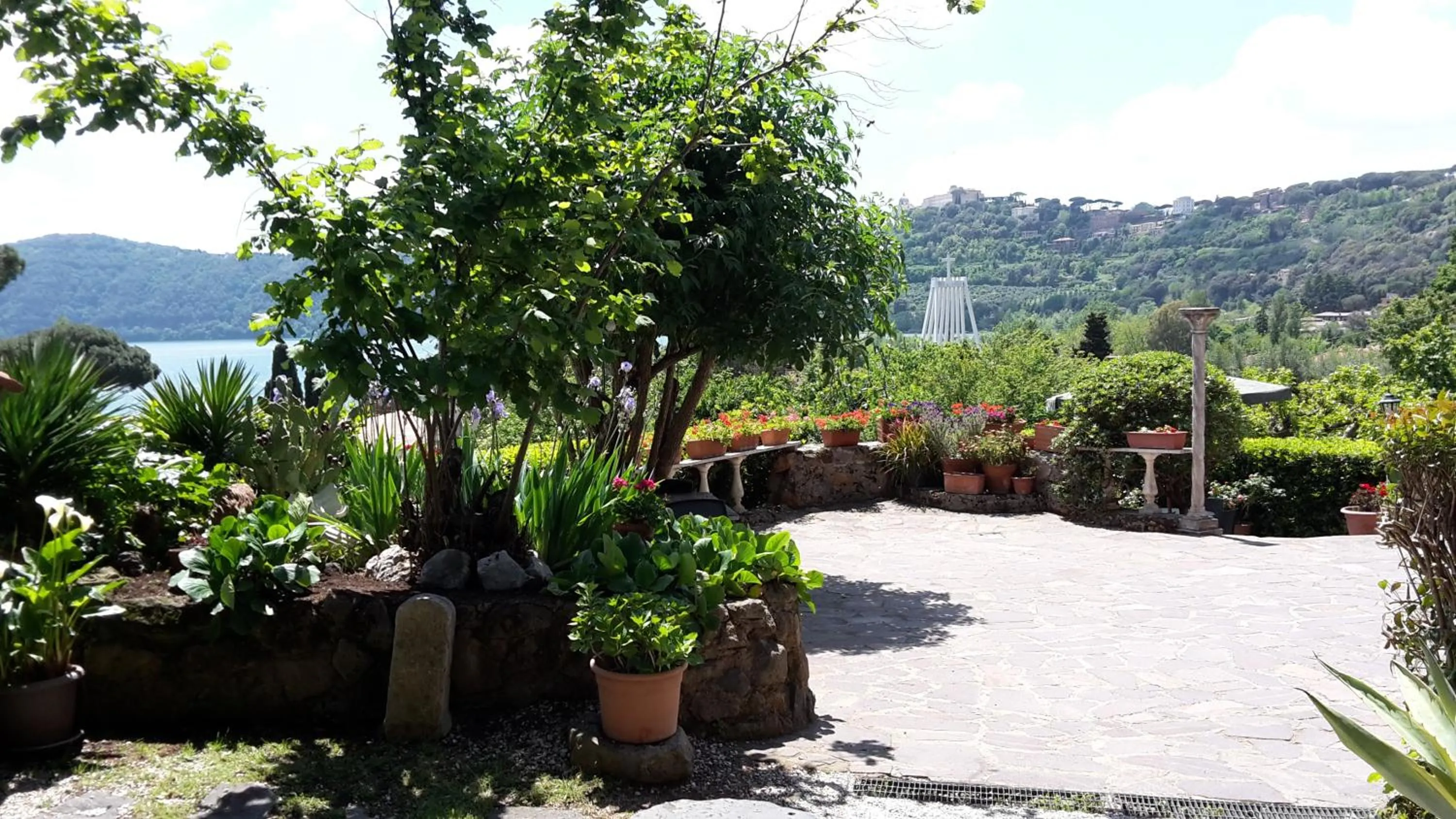 Garden in Bed&Breakfast "Fiorella" sul Lago