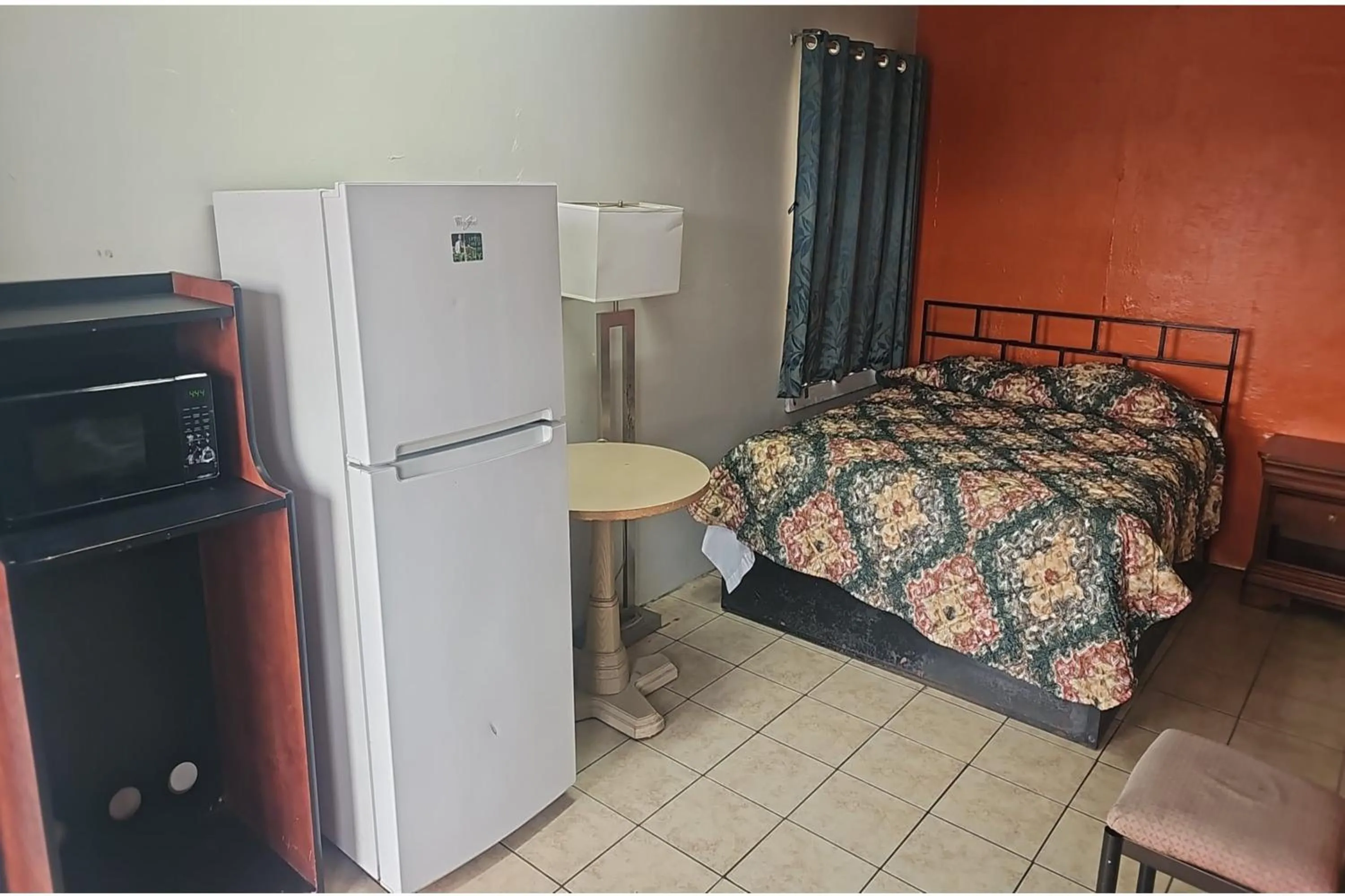 Bedroom, Bed in Gulfway Motel By OYO Near Airport I 37