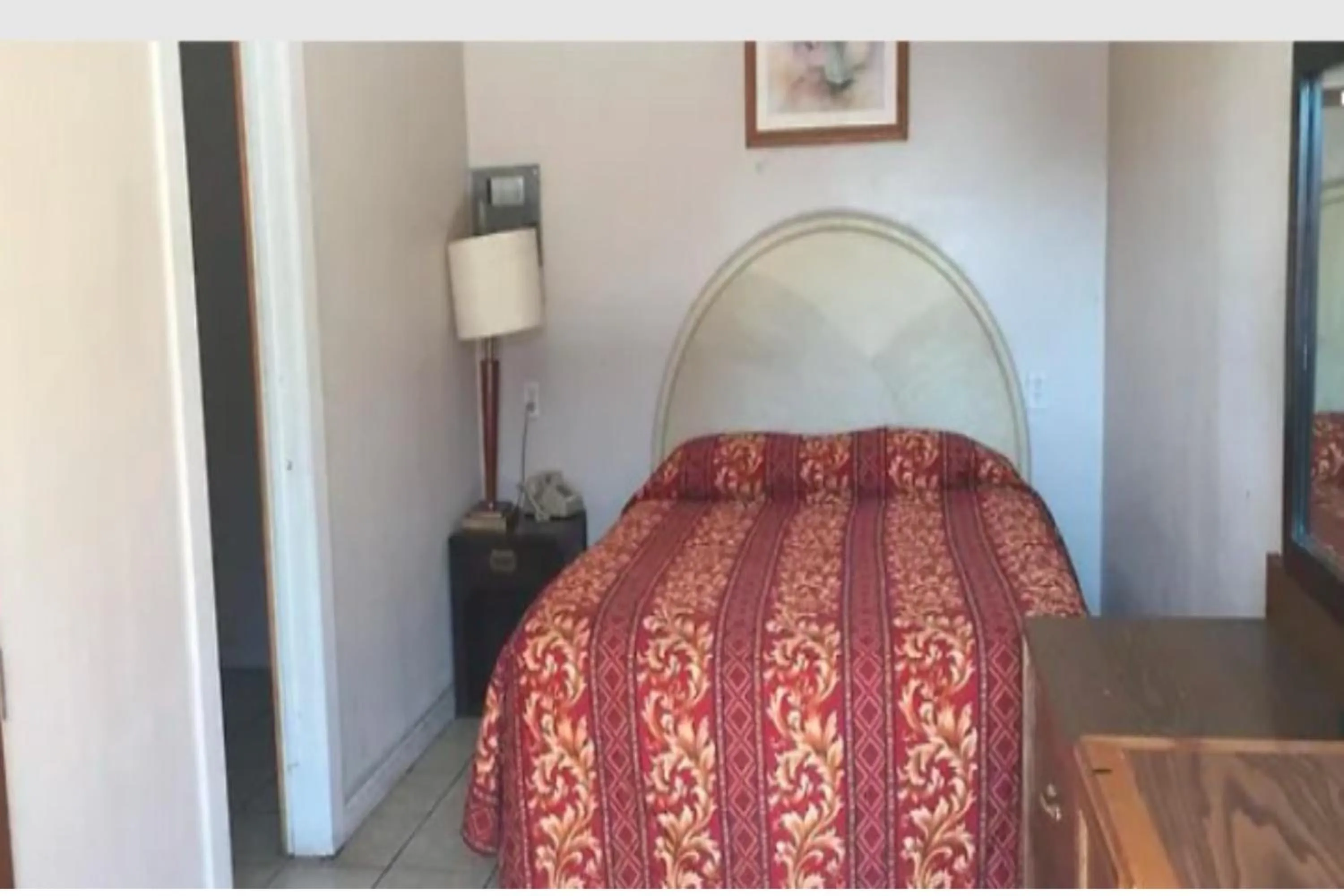 Bedroom, Bed in Gulfway Motel By OYO Near Airport I 37