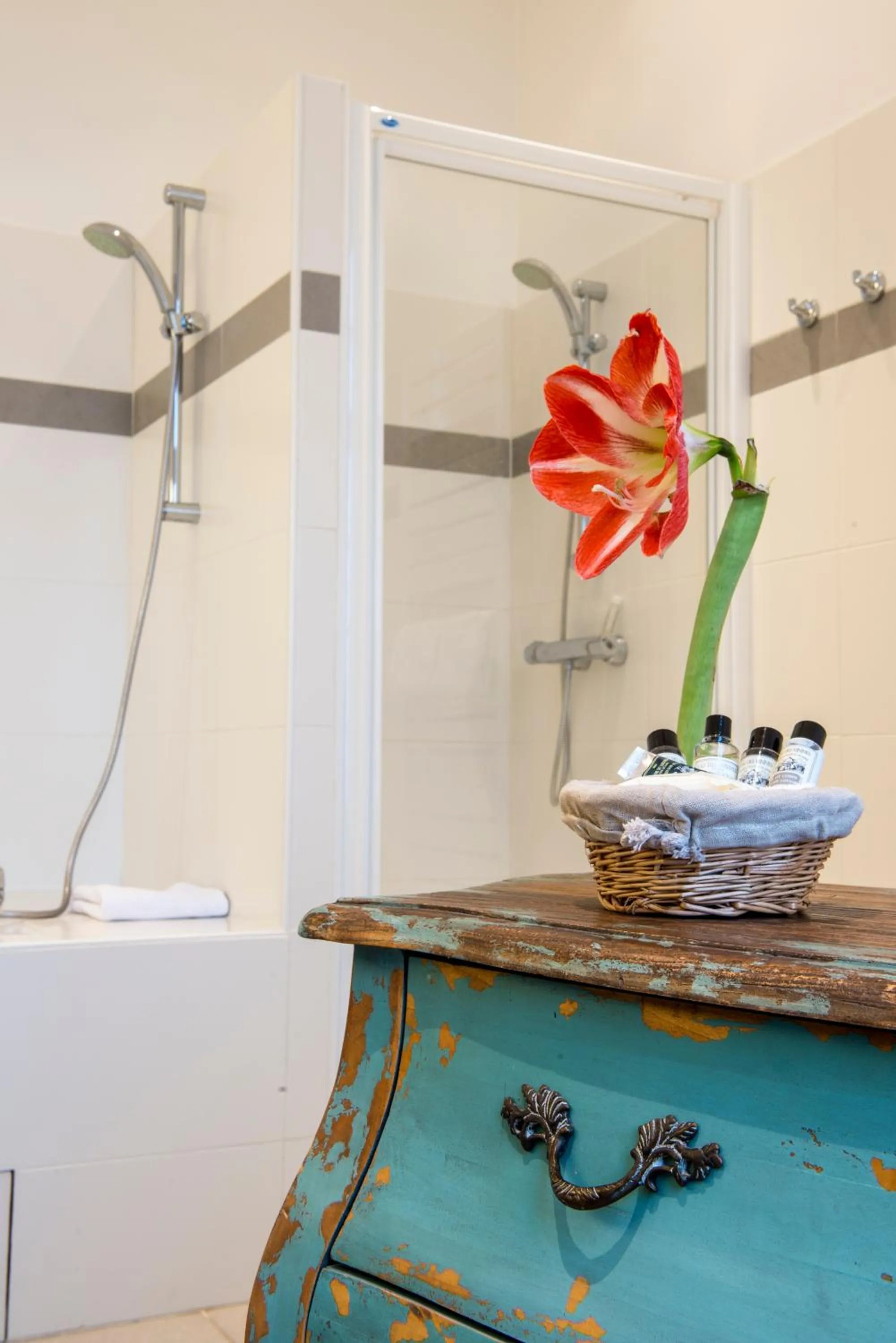 Bathroom in Hôtel Château de l'Hermitage