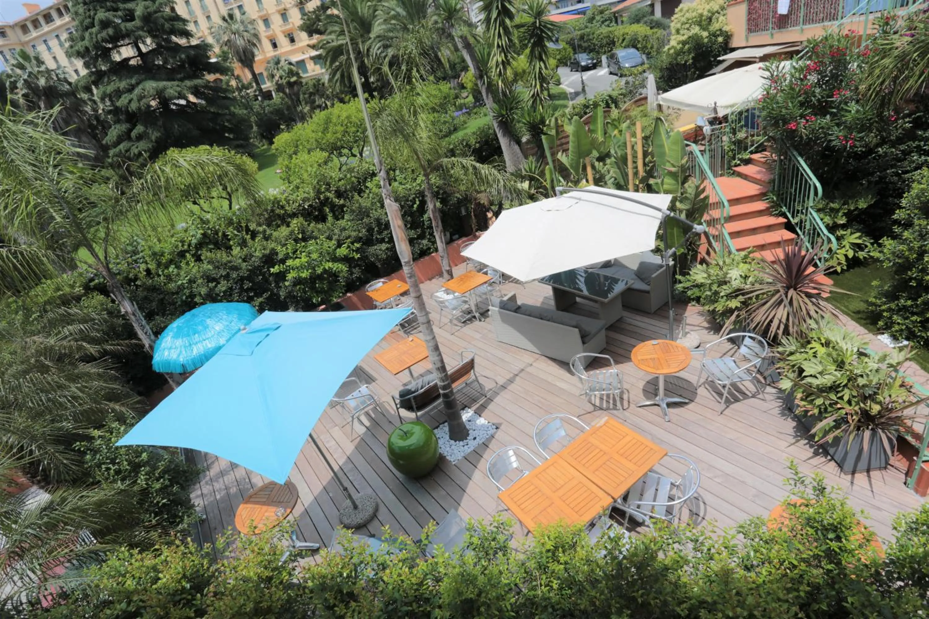 Garden in Hotel Pavillon Imperial